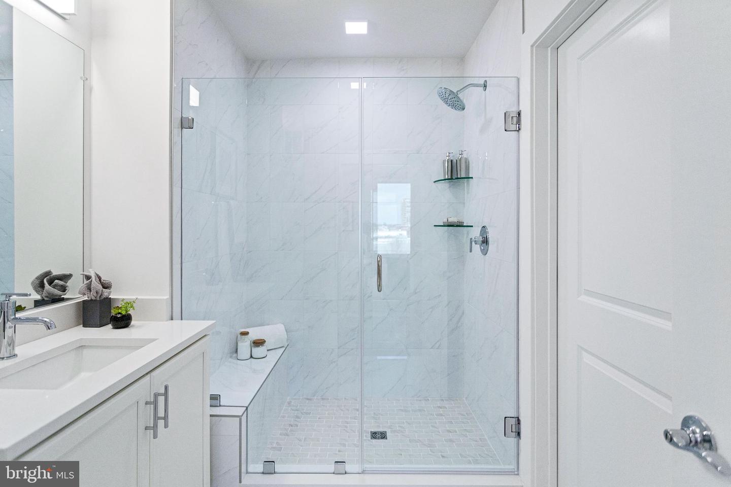 701 N HENRY ST #413, ALEXANDRIA, Virginia 22314, 1 Bedroom Bedrooms, ,1 BathroomBathrooms,Residential,For sale,701 N HENRY ST #413,VAAX2054178 MLS # VAAX2054178