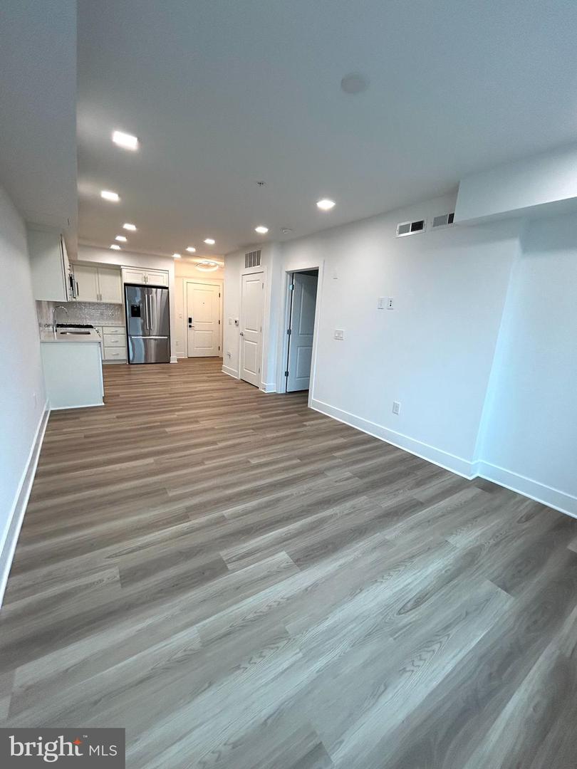 701 N HENRY ST #413, ALEXANDRIA, Virginia 22314, 1 Bedroom Bedrooms, ,1 BathroomBathrooms,Residential,For sale,701 N HENRY ST #413,VAAX2054178 MLS # VAAX2054178