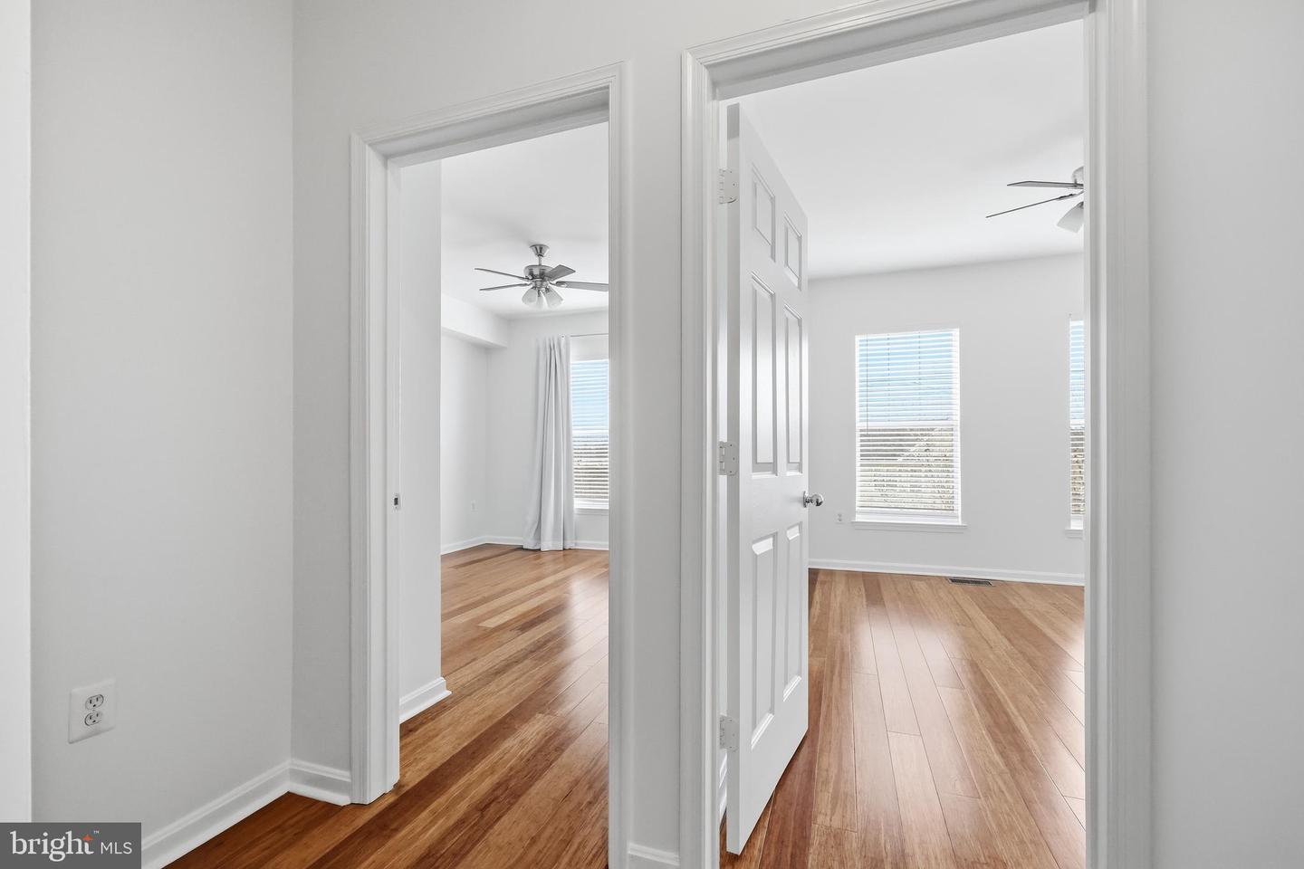 5105 TRAVIS EDWARD WAY #G, CENTREVILLE, Virginia 20120, 2 Bedrooms Bedrooms, ,2 BathroomsBathrooms,Residential,For sale,5105 TRAVIS EDWARD WAY #G,VAFX2291092 MLS # VAFX2291092