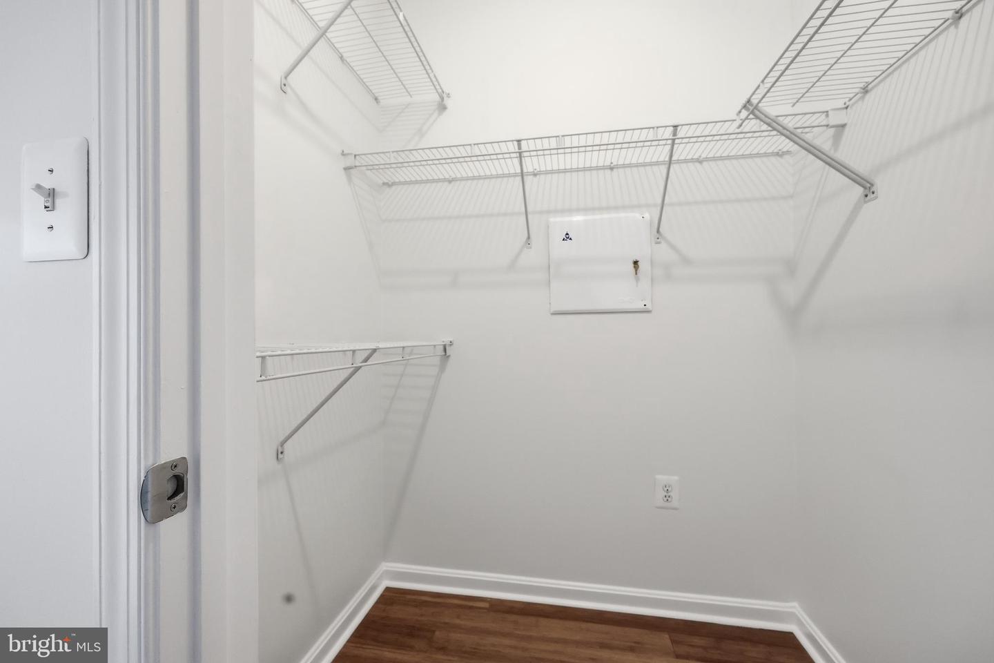 5105 TRAVIS EDWARD WAY #G, CENTREVILLE, Virginia 20120, 2 Bedrooms Bedrooms, ,2 BathroomsBathrooms,Residential,For sale,5105 TRAVIS EDWARD WAY #G,VAFX2291092 MLS # VAFX2291092