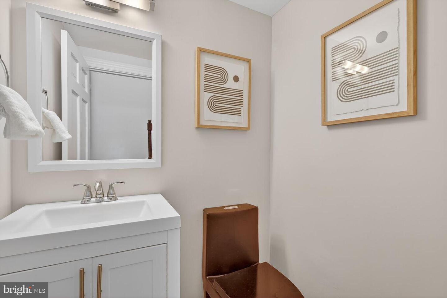 505 H ST SW, WASHINGTON, District Of Columbia 20024, 4 Bedrooms Bedrooms, 11 Rooms Rooms,3 BathroomsBathrooms,Residential,For sale,505 H ST SW,DCDC2246264 MLS # DCDC2246264