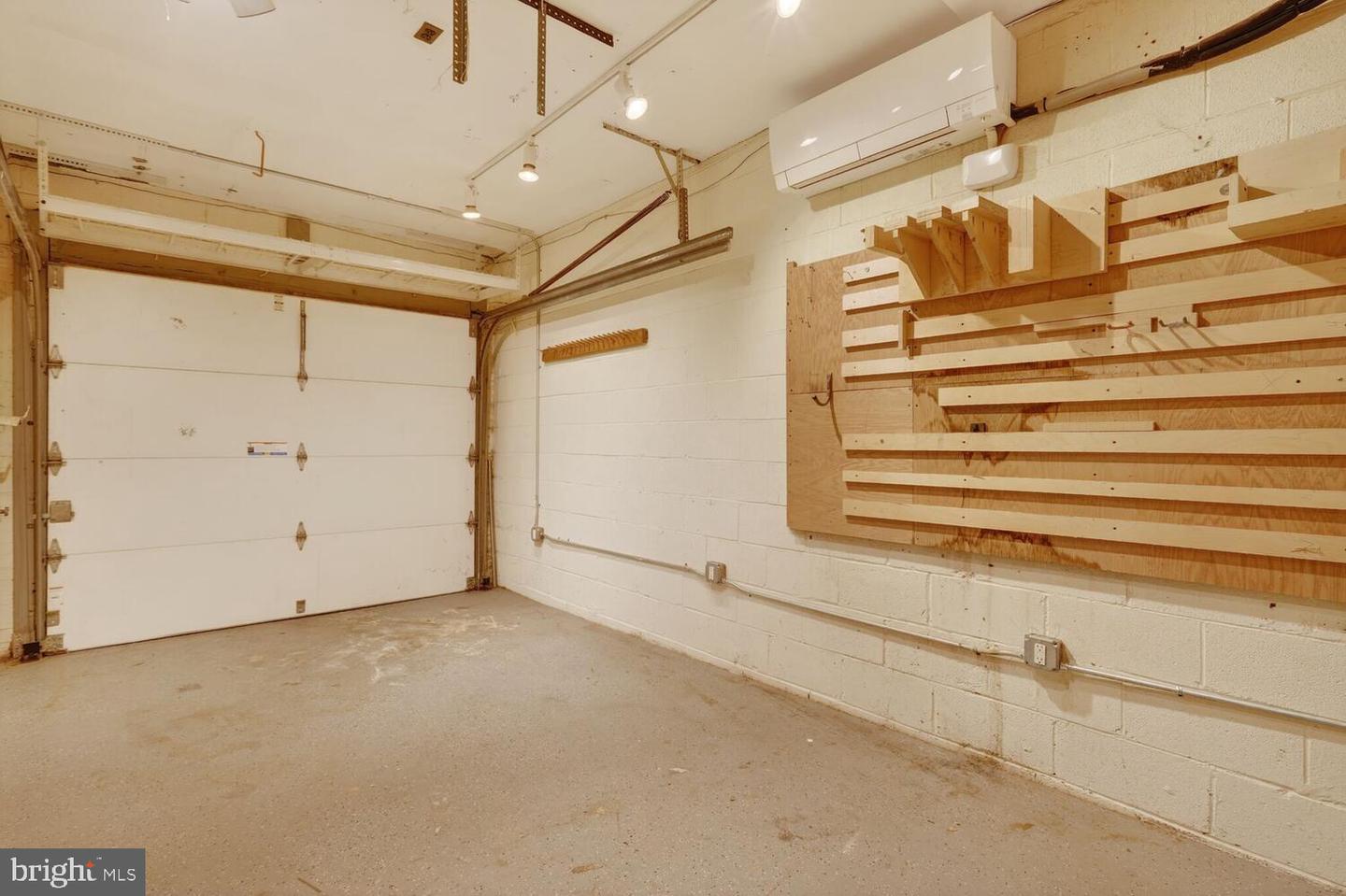 505 H ST SW, WASHINGTON, District Of Columbia 20024, 4 Bedrooms Bedrooms, 11 Rooms Rooms,3 BathroomsBathrooms,Residential,For sale,505 H ST SW,DCDC2246264 MLS # DCDC2246264