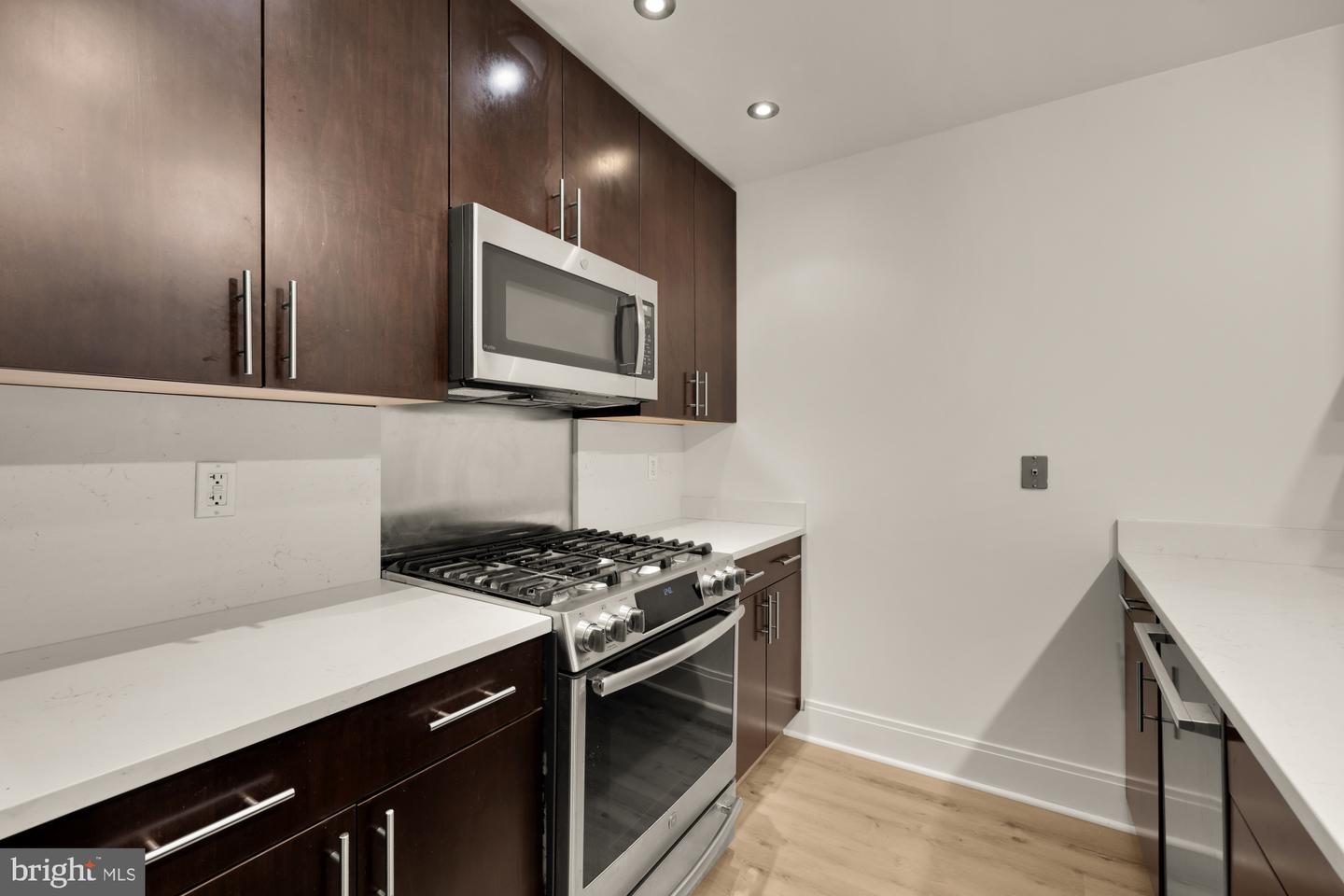 919 FLORIDA AVE NW #201, WASHINGTON, District Of Columbia 20001, 1 Bedroom Bedrooms, ,1 BathroomBathrooms,Residential,For sale,919 FLORIDA AVE NW #201,DCDC2246272 MLS # DCDC2246272