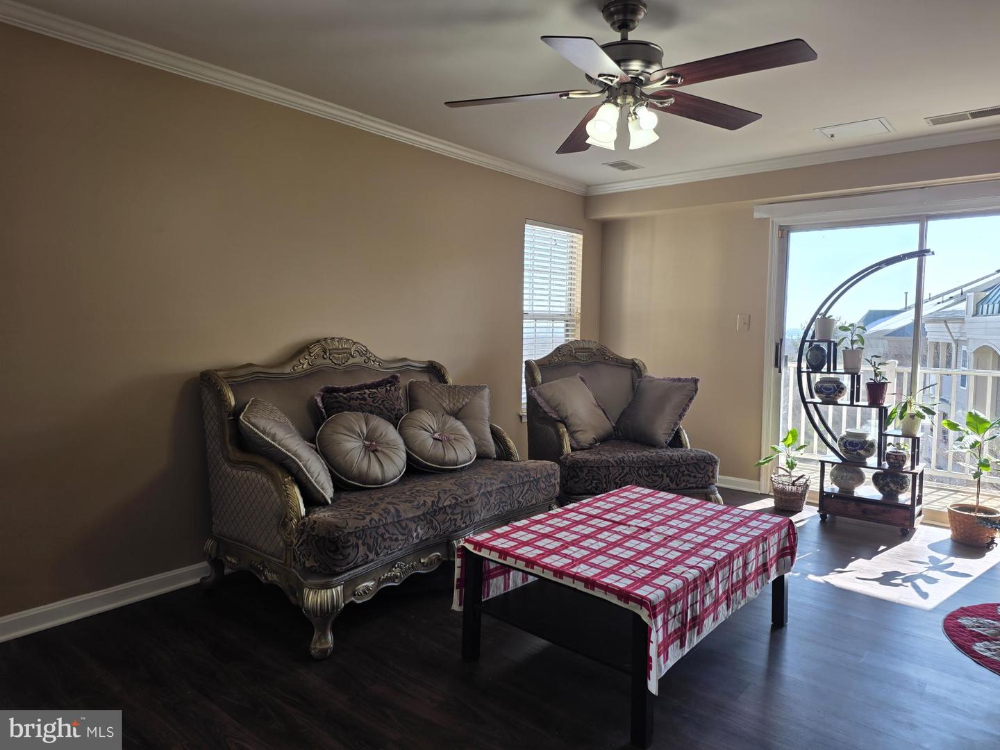 1037 GARDENVIEW LOOP #302, WOODBRIDGE, Virginia 22191, 2 Bedrooms Bedrooms, ,2 BathroomsBathrooms,Residential,For sale,1037 GARDENVIEW LOOP #302,VAPW2112504 MLS # VAPW2112504