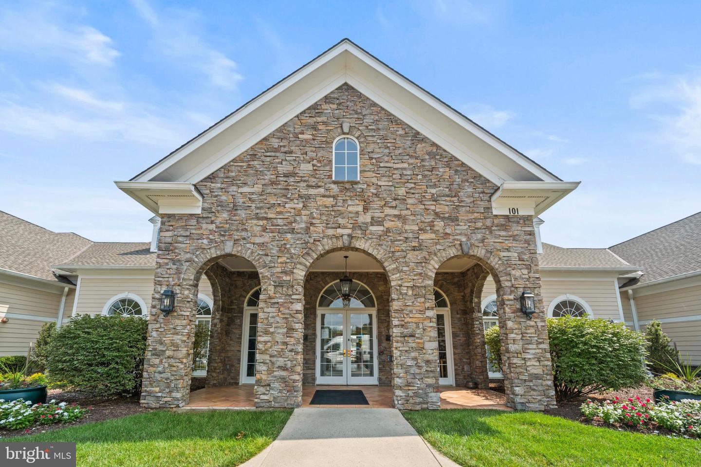 291 BRIDGEWATER CIR, FREDERICKSBURG, Virginia 22406, 2 Bedrooms Bedrooms, ,2 BathroomsBathrooms,Residential,For sale,291 BRIDGEWATER CIR,VAST2046188 MLS # VAST2046188