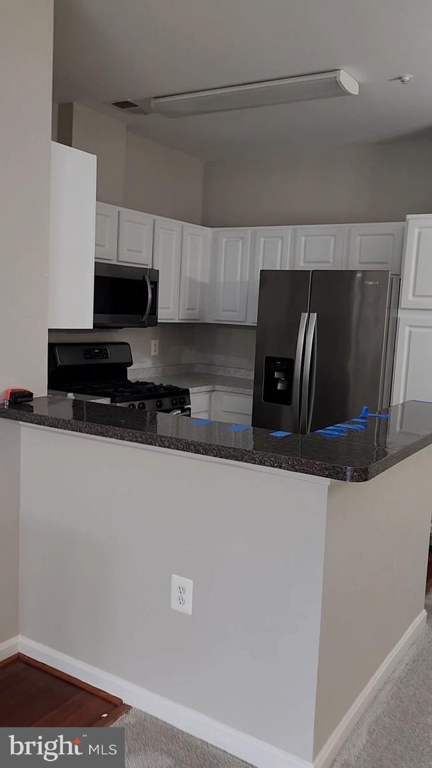 4144 FOUNTAINSIDE LN #102, FAIRFAX, Virginia 22030, 2 Bedrooms Bedrooms, 6 Rooms Rooms,2 BathroomsBathrooms,Residential,For sale,4144 FOUNTAINSIDE LN #102,VAFX2291246 MLS # VAFX2291246