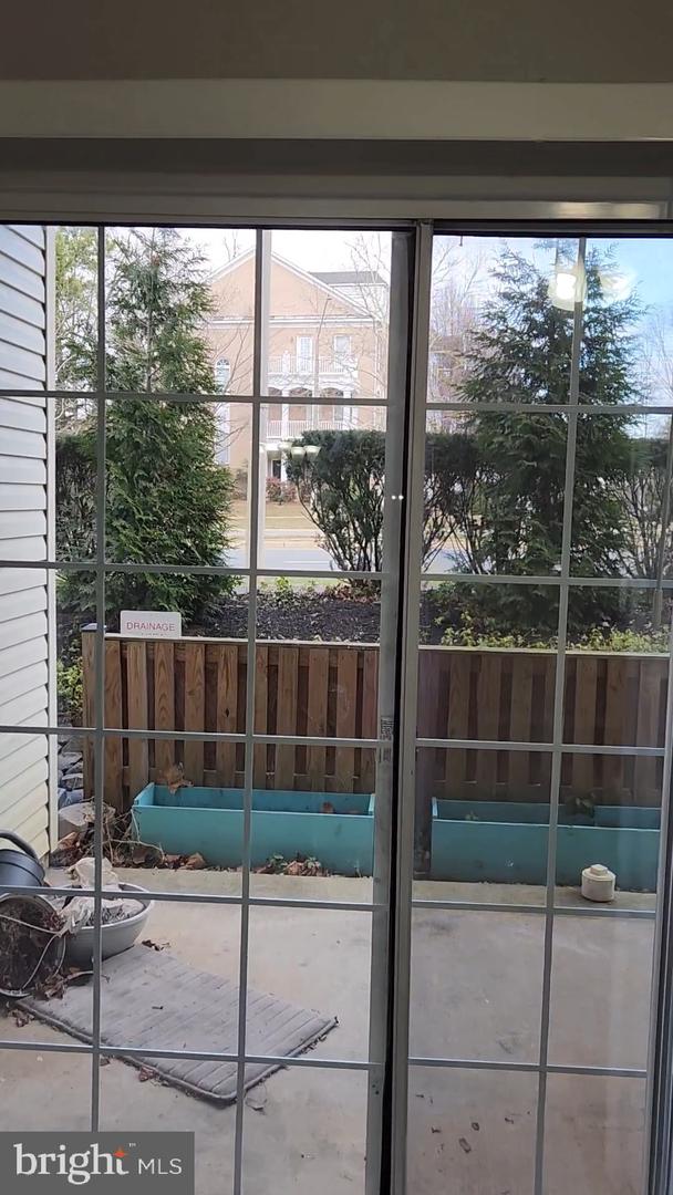 4144 FOUNTAINSIDE LN #102, FAIRFAX, Virginia 22030, 2 Bedrooms Bedrooms, 6 Rooms Rooms,2 BathroomsBathrooms,Residential,For sale,4144 FOUNTAINSIDE LN #102,VAFX2291246 MLS # VAFX2291246