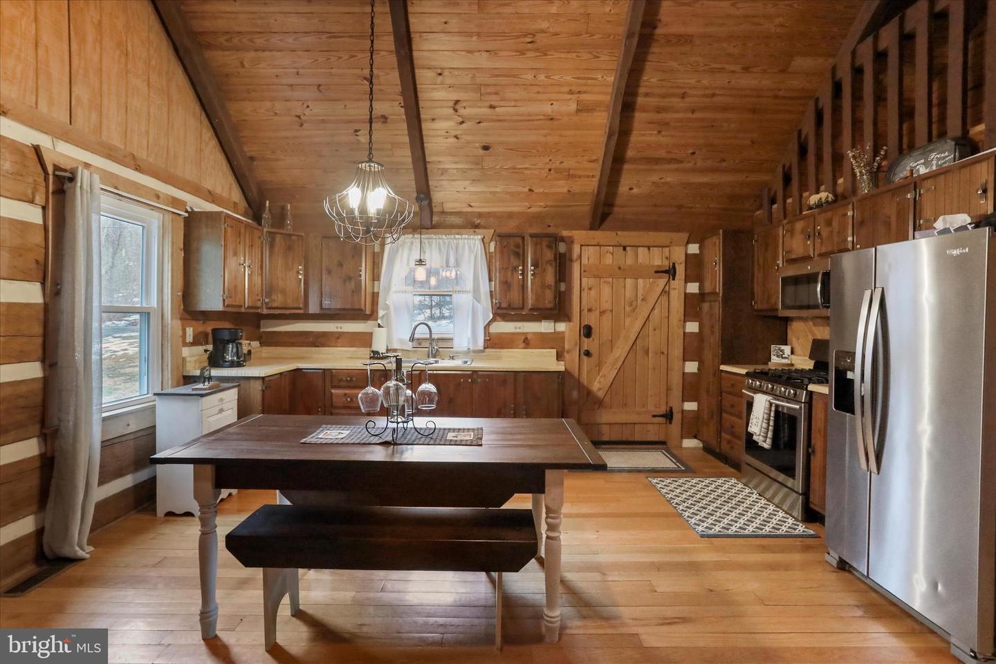 637 INDIAN CAMP TRL, MAURERTOWN, Virginia 22644, 3 Bedrooms Bedrooms, 10 Rooms Rooms,1 BathroomBathrooms,Residential,For sale,637 INDIAN CAMP TRL,VASH2013594 MLS # VASH2013594