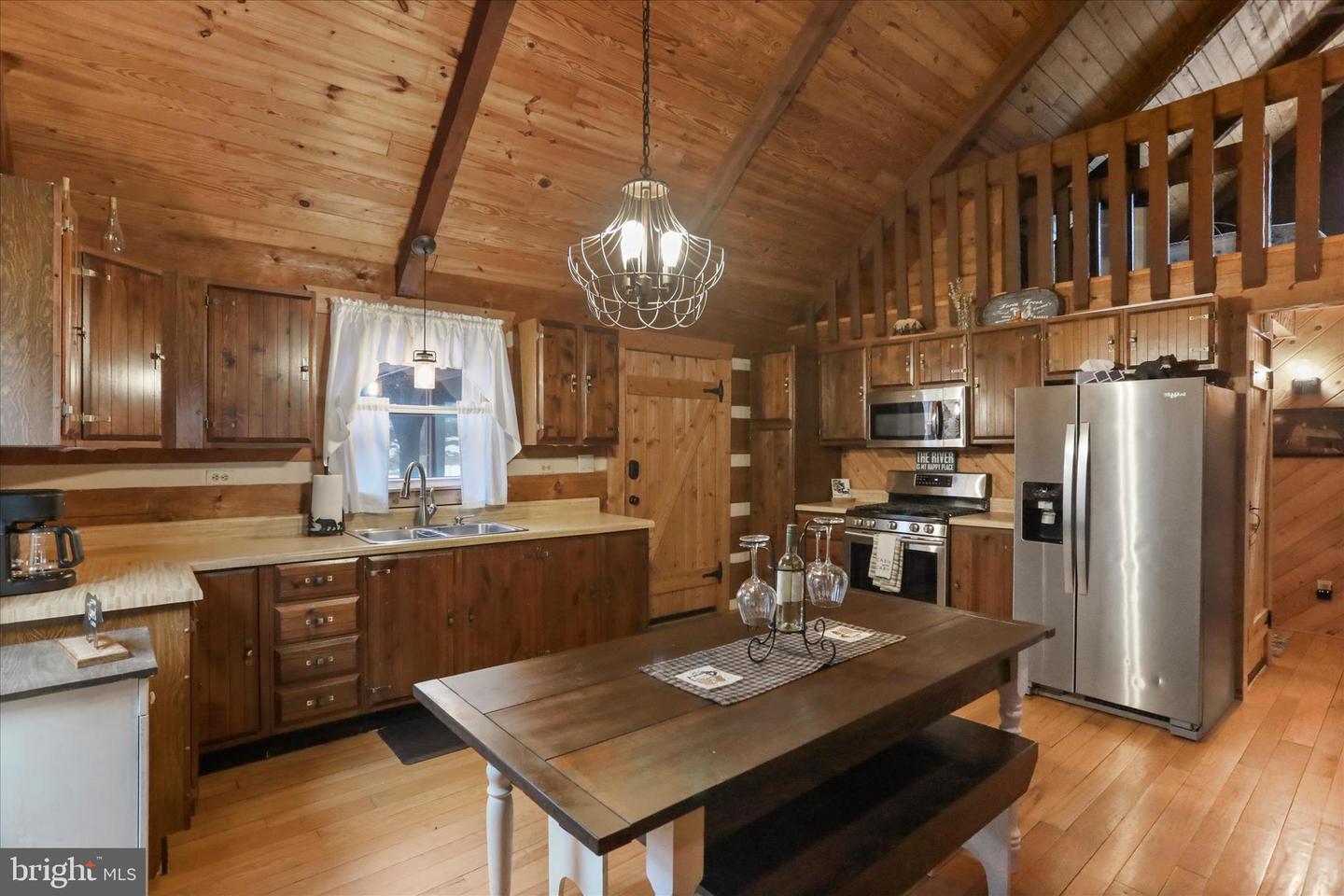 637 INDIAN CAMP TRL, MAURERTOWN, Virginia 22644, 3 Bedrooms Bedrooms, 10 Rooms Rooms,1 BathroomBathrooms,Residential,For sale,637 INDIAN CAMP TRL,VASH2013594 MLS # VASH2013594