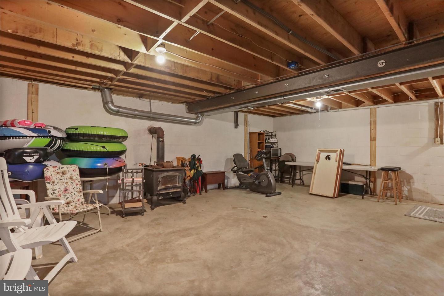 637 INDIAN CAMP TRL, MAURERTOWN, Virginia 22644, 3 Bedrooms Bedrooms, 10 Rooms Rooms,1 BathroomBathrooms,Residential,For sale,637 INDIAN CAMP TRL,VASH2013594 MLS # VASH2013594