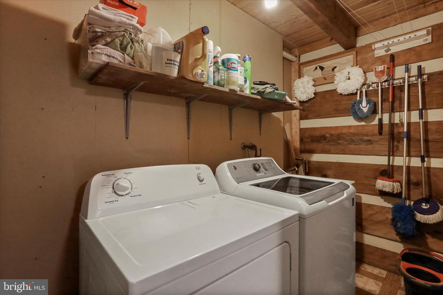 637 INDIAN CAMP TRL, MAURERTOWN, Virginia 22644, 3 Bedrooms Bedrooms, 10 Rooms Rooms,1 BathroomBathrooms,Residential,For sale,637 INDIAN CAMP TRL,VASH2013594 MLS # VASH2013594