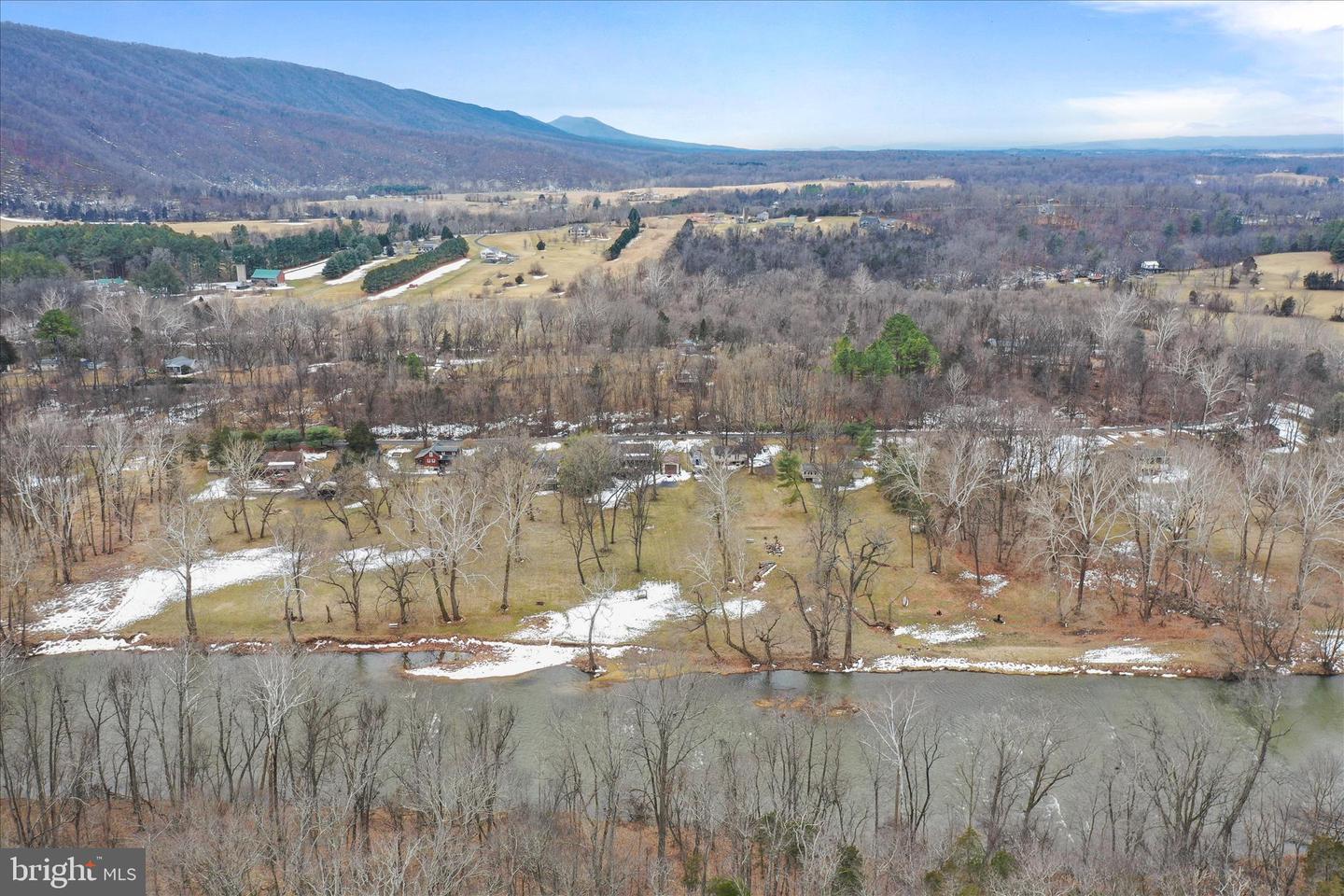 637 INDIAN CAMP TRL, MAURERTOWN, Virginia 22644, 3 Bedrooms Bedrooms, 10 Rooms Rooms,1 BathroomBathrooms,Residential,For sale,637 INDIAN CAMP TRL,VASH2013594 MLS # VASH2013594