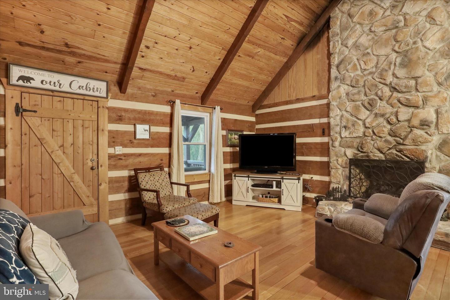 637 INDIAN CAMP TRL, MAURERTOWN, Virginia 22644, 3 Bedrooms Bedrooms, 10 Rooms Rooms,1 BathroomBathrooms,Residential,For sale,637 INDIAN CAMP TRL,VASH2013594 MLS # VASH2013594