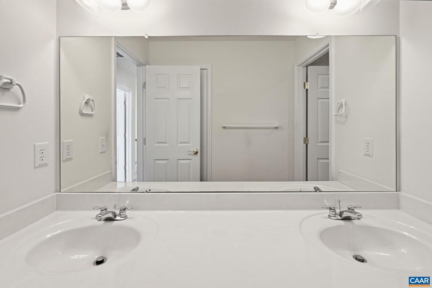 376 LAKE DR, RUCKERSVILLE, Virginia 22968, 5 Bedrooms Bedrooms, ,2 BathroomsBathrooms,Residential,For sale,376 LAKE DR,673335 MLS # 673335