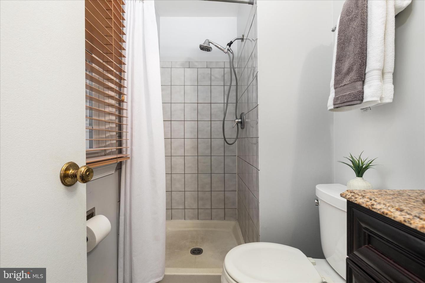 7398 ROXBURY AVE, MANASSAS, Virginia 20109, 4 Bedrooms Bedrooms, ,2 BathroomsBathrooms,Residential,For sale,7398 ROXBURY AVE,VAPW2112576 MLS # VAPW2112576