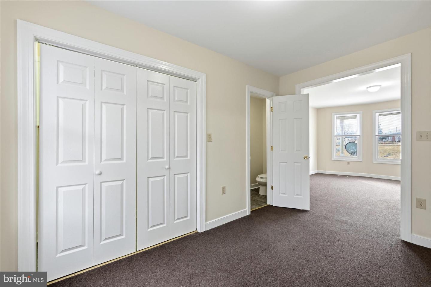 106 W SOUTHWERK ST, WINCHESTER, Virginia 22601, 3 Bedrooms Bedrooms, ,1 BathroomBathrooms,Residential,For sale,106 W SOUTHWERK ST,VAWI2009996 MLS # VAWI2009996