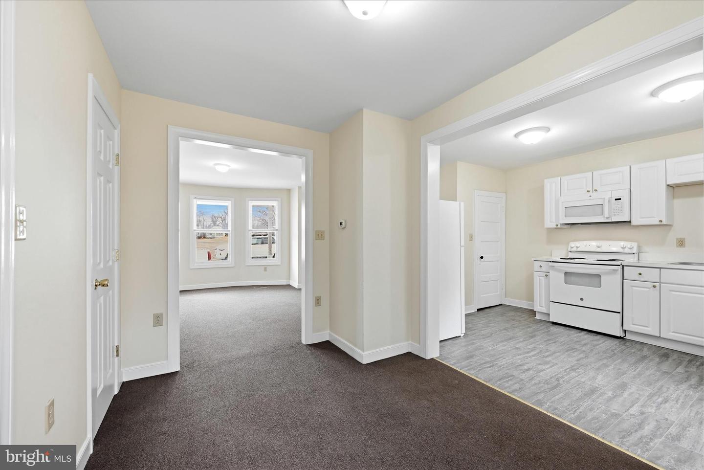 106 W SOUTHWERK ST, WINCHESTER, Virginia 22601, 3 Bedrooms Bedrooms, ,1 BathroomBathrooms,Residential,For sale,106 W SOUTHWERK ST,VAWI2009996 MLS # VAWI2009996