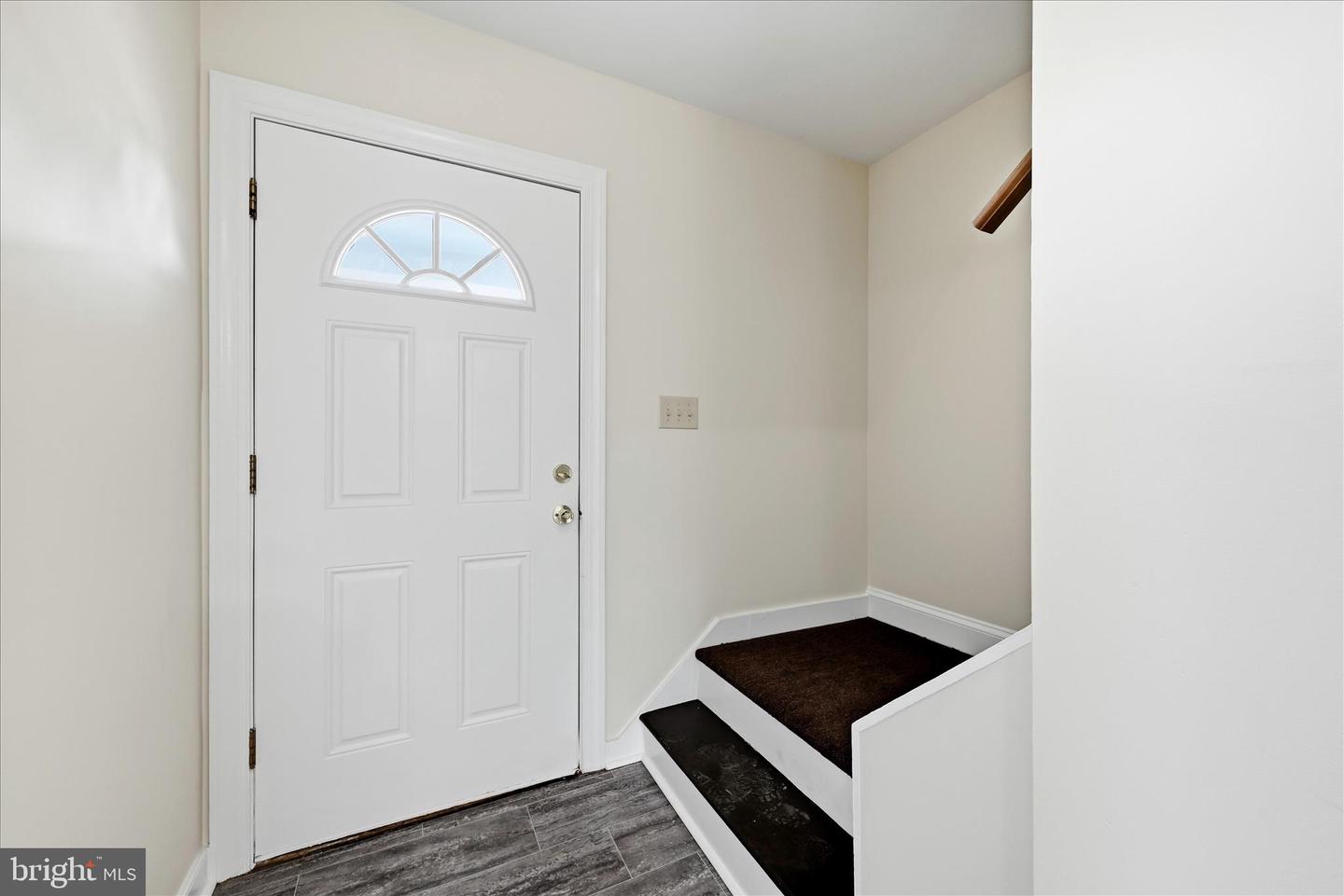 106 W SOUTHWERK ST, WINCHESTER, Virginia 22601, 3 Bedrooms Bedrooms, ,1 BathroomBathrooms,Residential,For sale,106 W SOUTHWERK ST,VAWI2009996 MLS # VAWI2009996