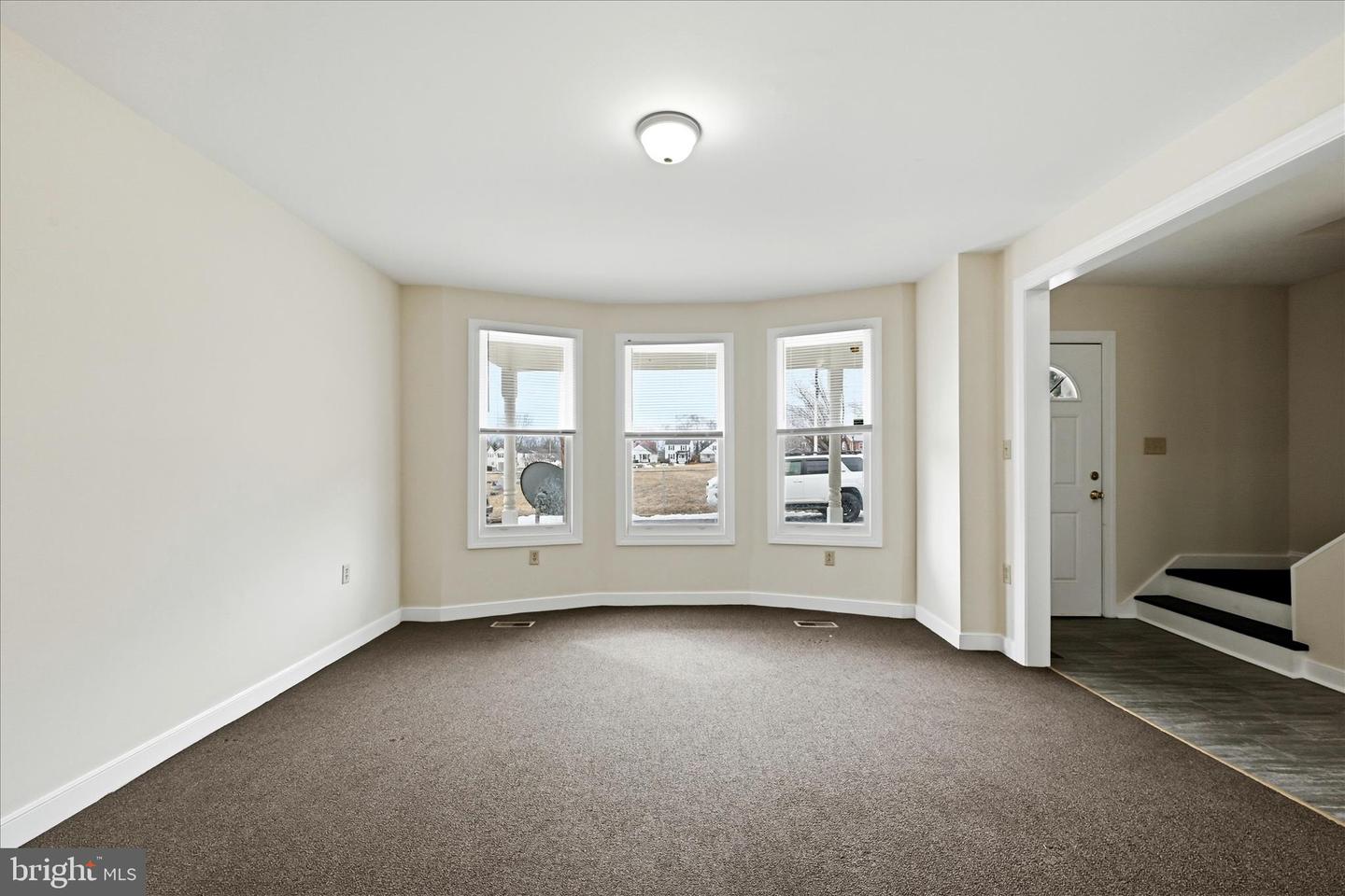 106 W SOUTHWERK ST, WINCHESTER, Virginia 22601, 3 Bedrooms Bedrooms, ,1 BathroomBathrooms,Residential,For sale,106 W SOUTHWERK ST,VAWI2009996 MLS # VAWI2009996