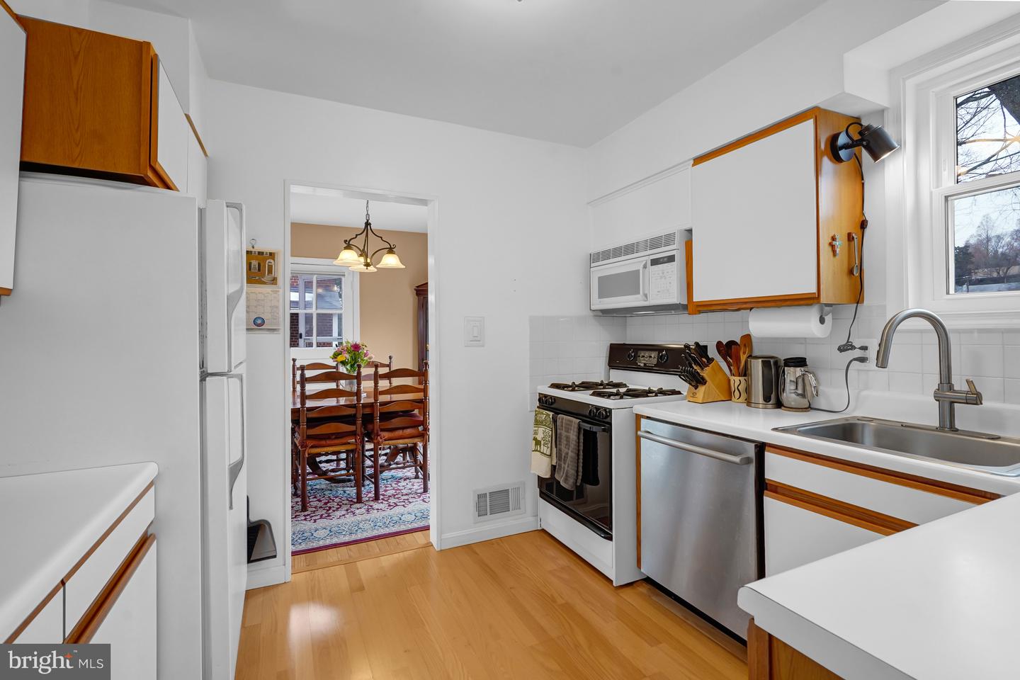 110 E TAYLOR RUN PKWY, ALEXANDRIA, Virginia 22314, 3 Bedrooms Bedrooms, ,2 BathroomsBathrooms,Residential,For sale,110 E TAYLOR RUN PKWY,VAAX2054234 MLS # VAAX2054234