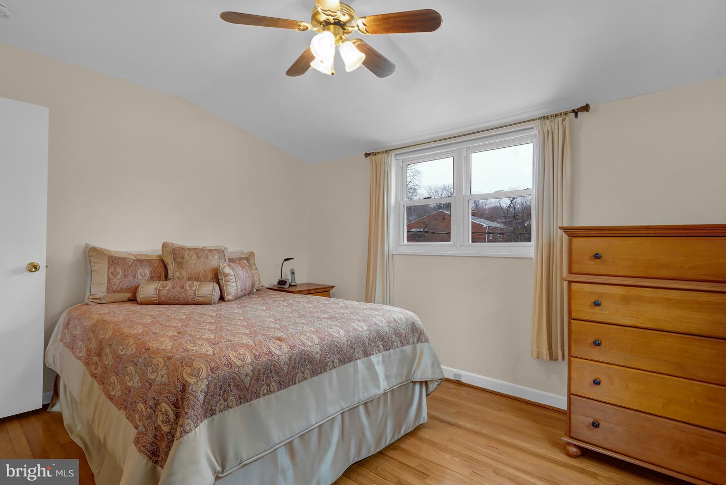 110 E TAYLOR RUN PKWY, ALEXANDRIA, Virginia 22314, 3 Bedrooms Bedrooms, ,2 BathroomsBathrooms,Residential,For sale,110 E TAYLOR RUN PKWY,VAAX2054234 MLS # VAAX2054234