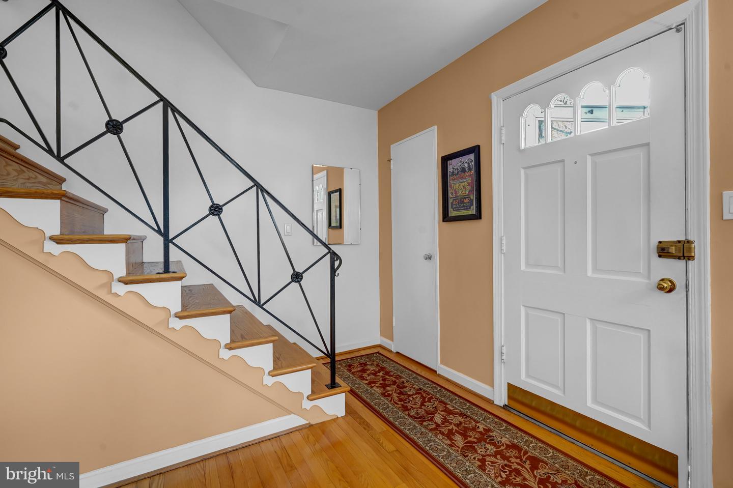 110 E TAYLOR RUN PKWY, ALEXANDRIA, Virginia 22314, 3 Bedrooms Bedrooms, ,2 BathroomsBathrooms,Residential,For sale,110 E TAYLOR RUN PKWY,VAAX2054234 MLS # VAAX2054234