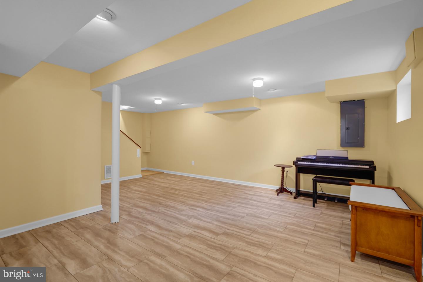 110 E TAYLOR RUN PKWY, ALEXANDRIA, Virginia 22314, 3 Bedrooms Bedrooms, ,2 BathroomsBathrooms,Residential,For sale,110 E TAYLOR RUN PKWY,VAAX2054234 MLS # VAAX2054234