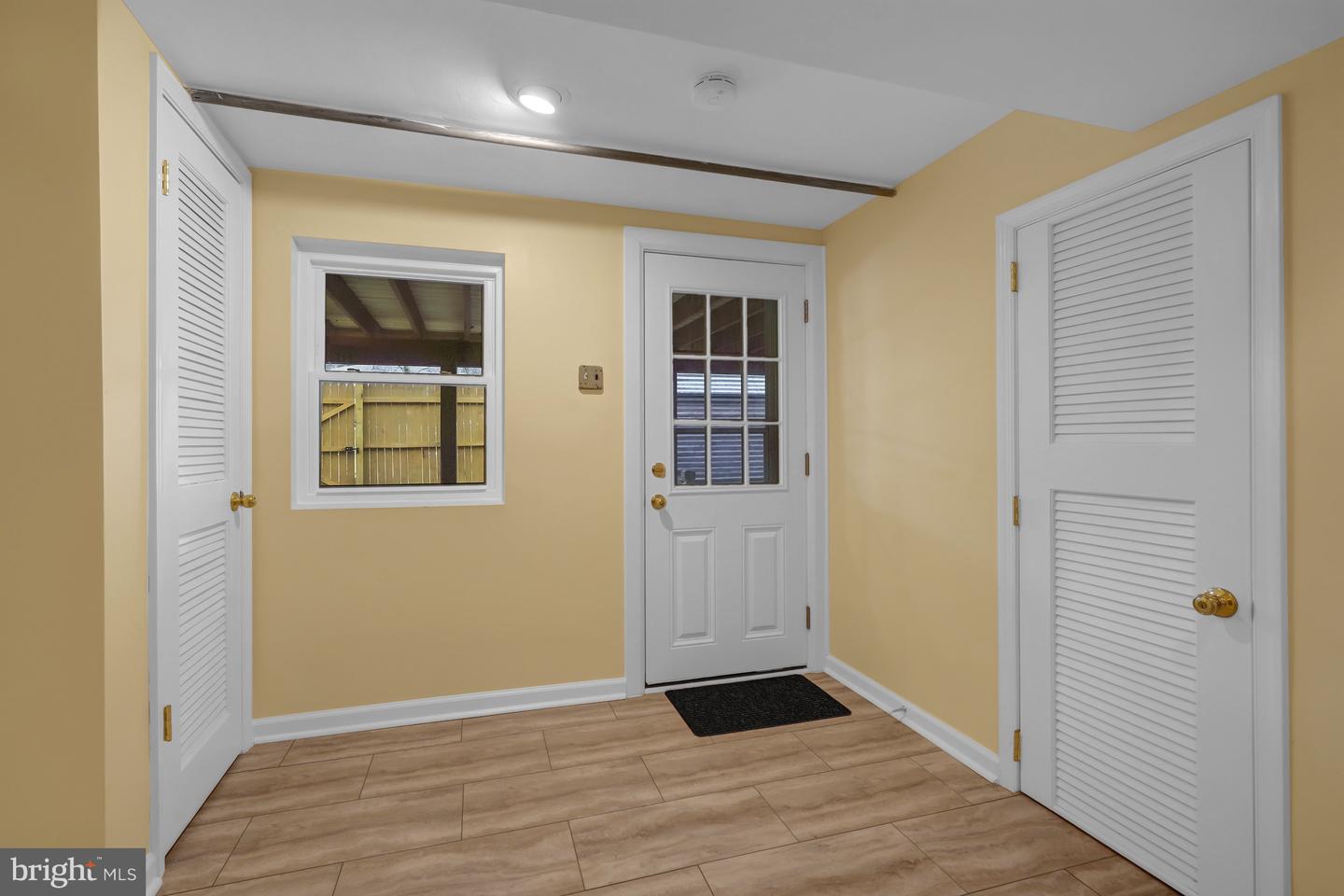 110 E TAYLOR RUN PKWY, ALEXANDRIA, Virginia 22314, 3 Bedrooms Bedrooms, ,2 BathroomsBathrooms,Residential,For sale,110 E TAYLOR RUN PKWY,VAAX2054234 MLS # VAAX2054234