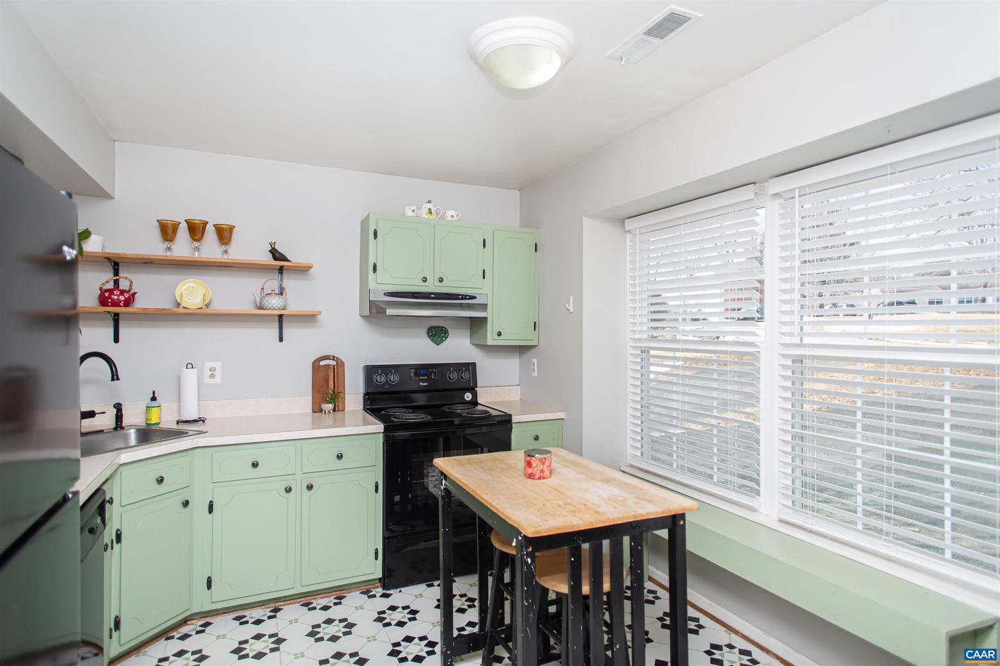 2448 WHITNEY CT, CHARLOTTESVILLE, Virginia 22911, 3 Bedrooms Bedrooms, ,1 BathroomBathrooms,Residential,For sale,2448 WHITNEY CT,673357 MLS # 673357