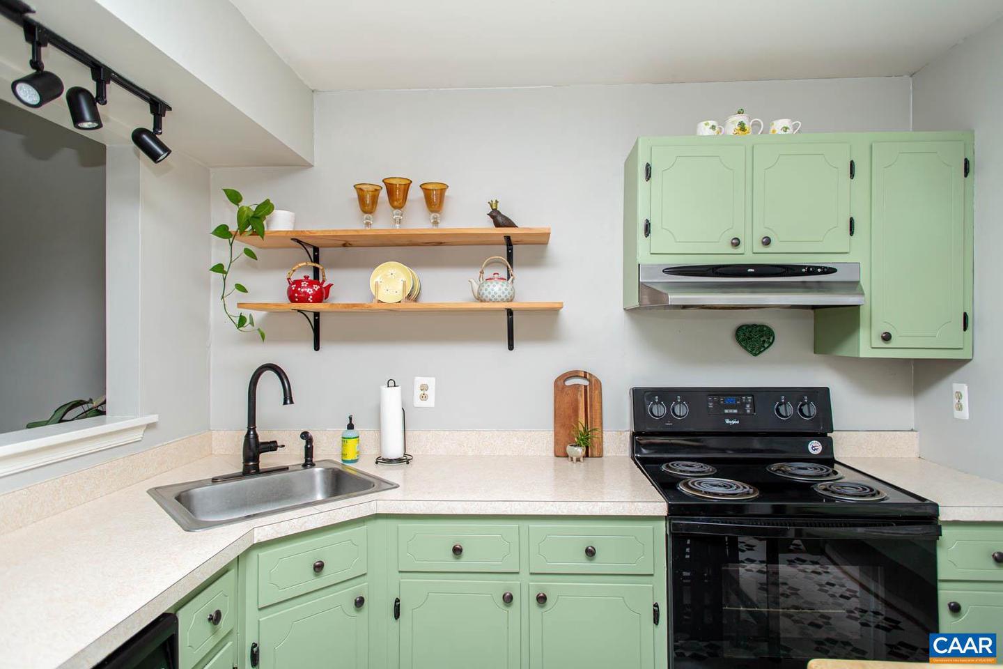 2448 WHITNEY CT, CHARLOTTESVILLE, Virginia 22911, 3 Bedrooms Bedrooms, ,1 BathroomBathrooms,Residential,For sale,2448 WHITNEY CT,673357 MLS # 673357