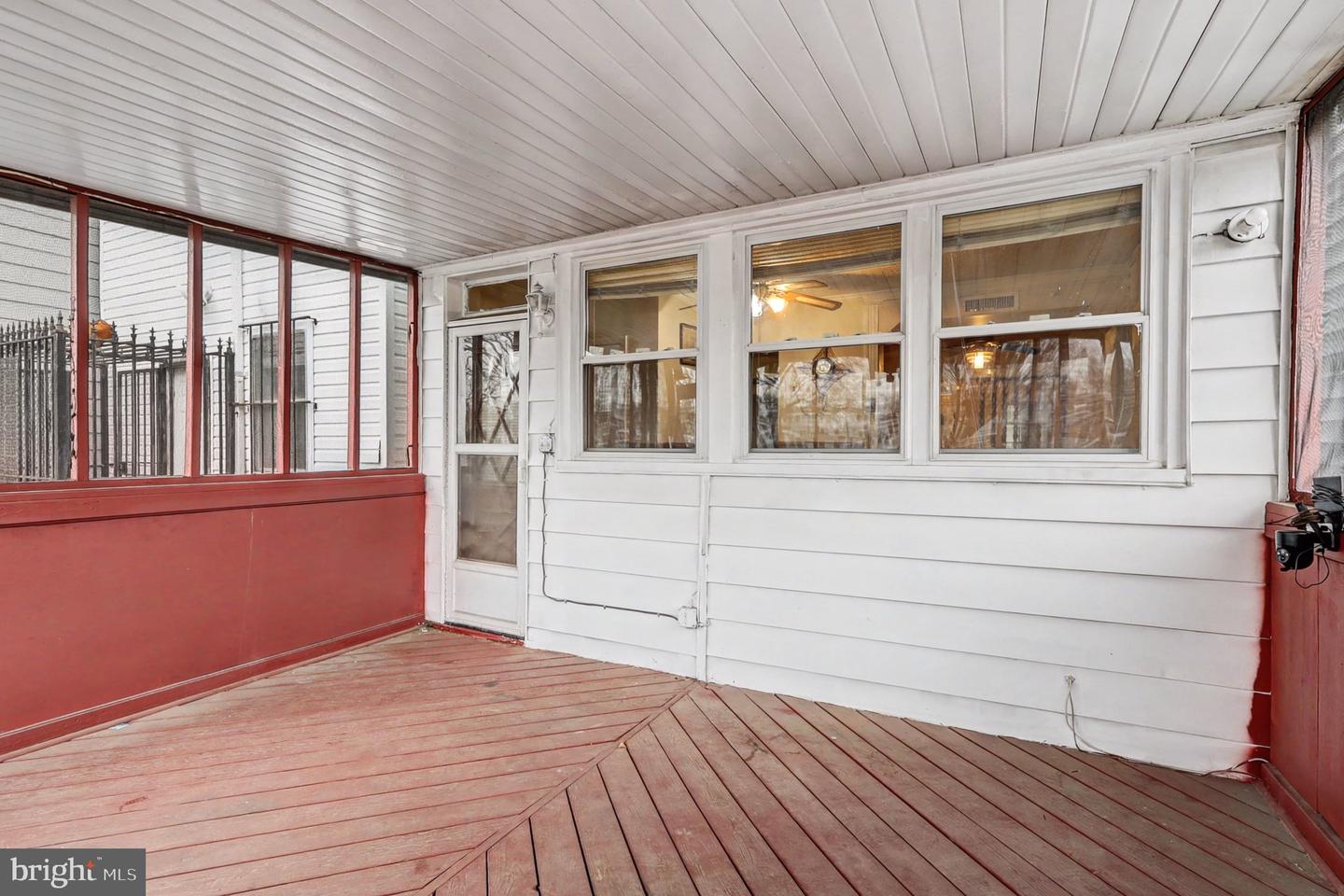 637 HAMILTON ST NW, WASHINGTON, District Of Columbia 20011, 2 Bedrooms Bedrooms, 4 Rooms Rooms,2 BathroomsBathrooms,Residential,For sale,637 HAMILTON ST NW,DCDC2246528 MLS # DCDC2246528