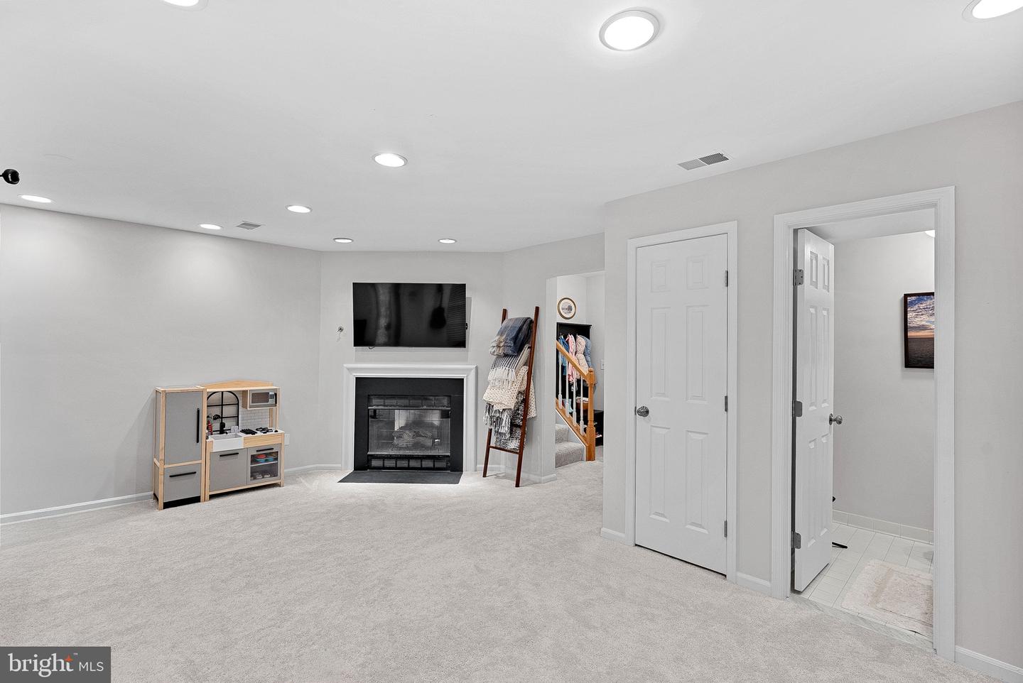 1396 PARK GARDEN LN, RESTON, Virginia 20194, 3 Bedrooms Bedrooms, ,3 BathroomsBathrooms,Residential,For sale,1396 PARK GARDEN LN,VAFX2291210 MLS # VAFX2291210 1396 PARK GARDEN LN, RESTON, Virginia 20194, 3 Bedrooms Bedrooms, ,3 BathroomsBathrooms,Residential,For sale,1396 PARK GARDEN LN,VAFX2291210 MLS # VAFX2291210