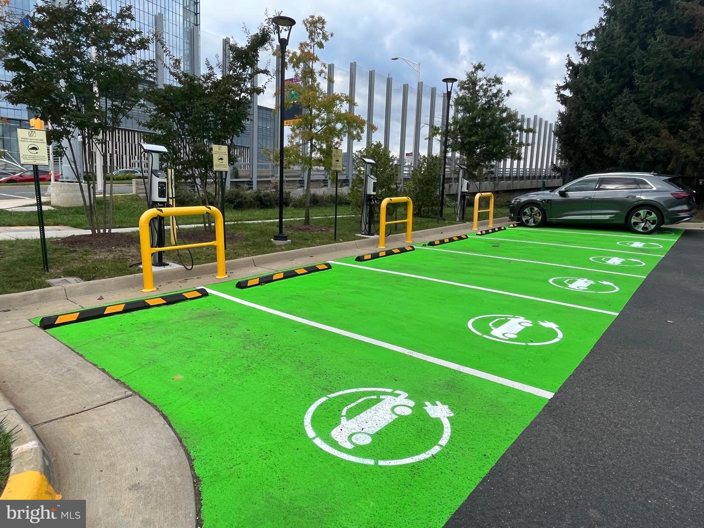 1600 SPRING GATE DR #2402, MCLEAN, Virginia 22102, 2 Bedrooms Bedrooms, ,2 BathroomsBathrooms,Residential,For sale,1600 SPRING GATE DR #2402,VAFX2291228 MLS # VAFX2291228 1600 SPRING GATE DR #2402, MCLEAN, Virginia 22102, 2 Bedrooms Bedrooms, ,2 BathroomsBathrooms,Residential,For sale,1600 SPRING GATE DR #2402,VAFX2291228 MLS # VAFX2291228