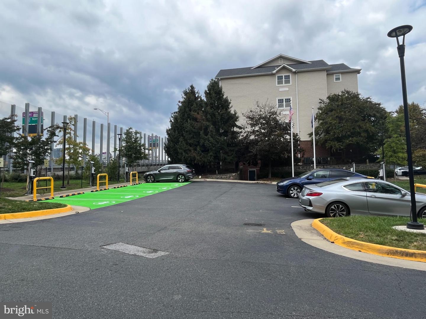 1600 SPRING GATE DR #2402, MCLEAN, Virginia 22102, 2 Bedrooms Bedrooms, ,2 BathroomsBathrooms,Residential,For sale,1600 SPRING GATE DR #2402,VAFX2291228 MLS # VAFX2291228 1600 SPRING GATE DR #2402, MCLEAN, Virginia 22102, 2 Bedrooms Bedrooms, ,2 BathroomsBathrooms,Residential,For sale,1600 SPRING GATE DR #2402,VAFX2291228 MLS # VAFX2291228