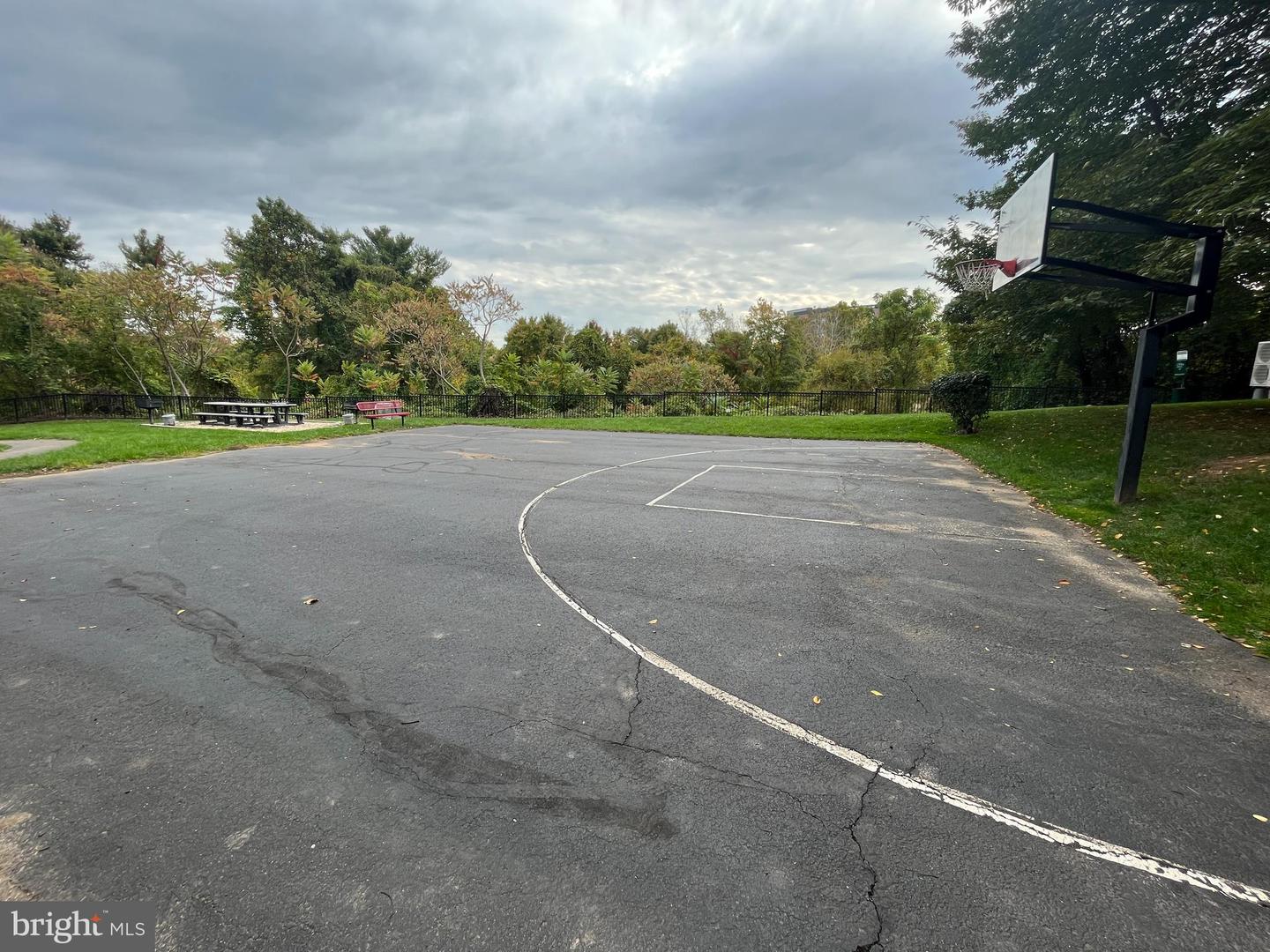 1600 SPRING GATE DR #2402, MCLEAN, Virginia 22102, 2 Bedrooms Bedrooms, ,2 BathroomsBathrooms,Residential,For sale,1600 SPRING GATE DR #2402,VAFX2291228 MLS # VAFX2291228 1600 SPRING GATE DR #2402, MCLEAN, Virginia 22102, 2 Bedrooms Bedrooms, ,2 BathroomsBathrooms,Residential,For sale,1600 SPRING GATE DR #2402,VAFX2291228 MLS # VAFX2291228