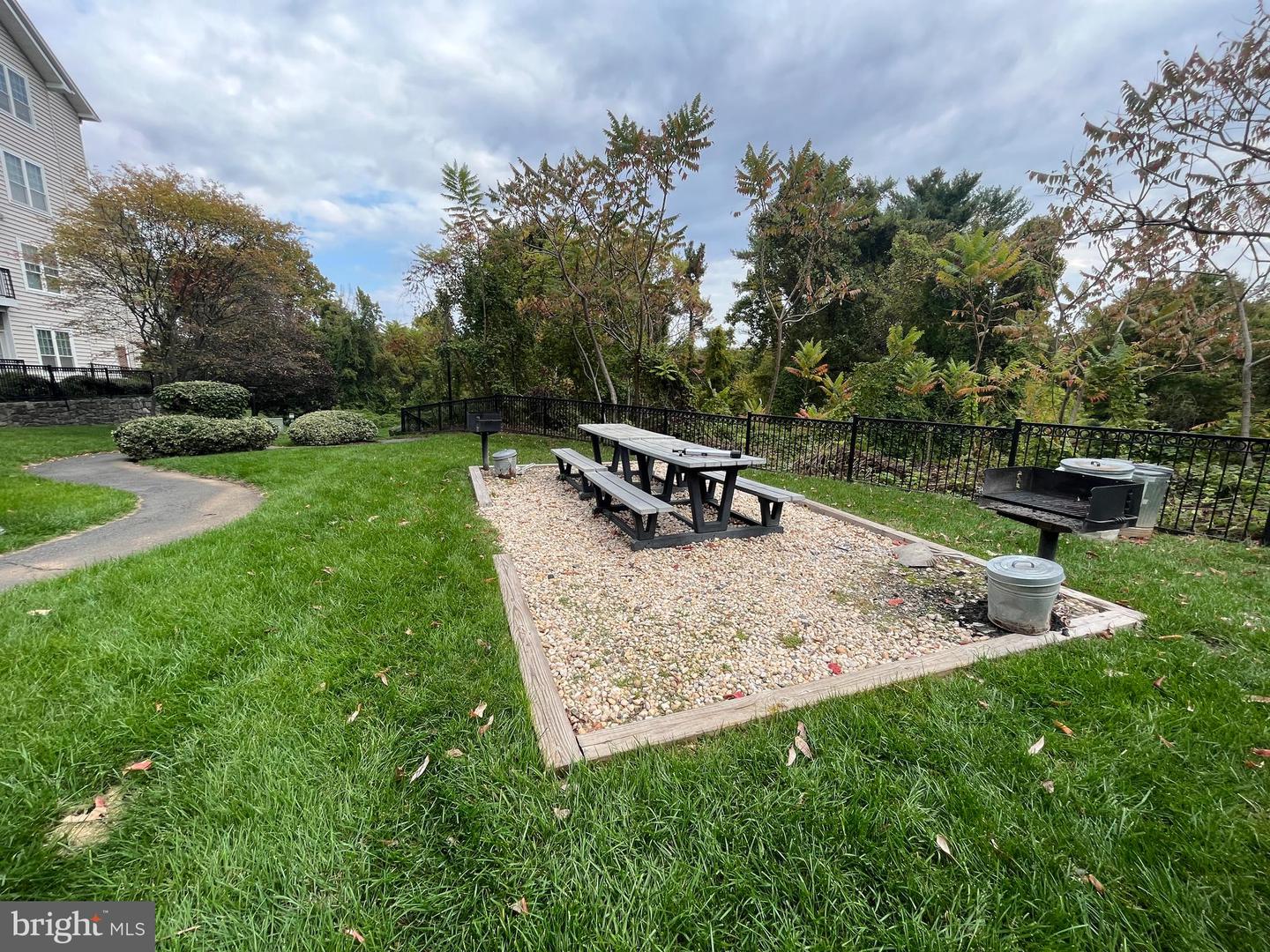 1600 SPRING GATE DR #2402, MCLEAN, Virginia 22102, 2 Bedrooms Bedrooms, ,2 BathroomsBathrooms,Residential,For sale,1600 SPRING GATE DR #2402,VAFX2291228 MLS # VAFX2291228 1600 SPRING GATE DR #2402, MCLEAN, Virginia 22102, 2 Bedrooms Bedrooms, ,2 BathroomsBathrooms,Residential,For sale,1600 SPRING GATE DR #2402,VAFX2291228 MLS # VAFX2291228