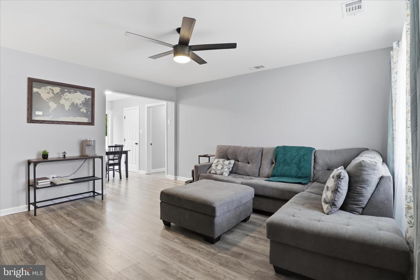 4220 FAIRGLEN DR, ALEXANDRIA, Virginia 22309, 4 Bedrooms Bedrooms, ,2 BathroomsBathrooms,Residential,For sale,4220 FAIRGLEN DR,VAFX2291250 MLS # VAFX2291250