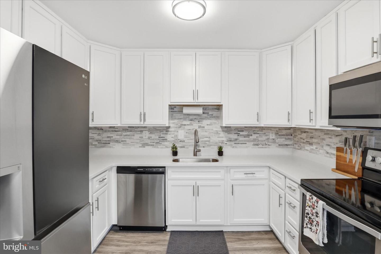 4220 FAIRGLEN DR, ALEXANDRIA, Virginia 22309, 4 Bedrooms Bedrooms, ,2 BathroomsBathrooms,Residential,For sale,4220 FAIRGLEN DR,VAFX2291250 MLS # VAFX2291250