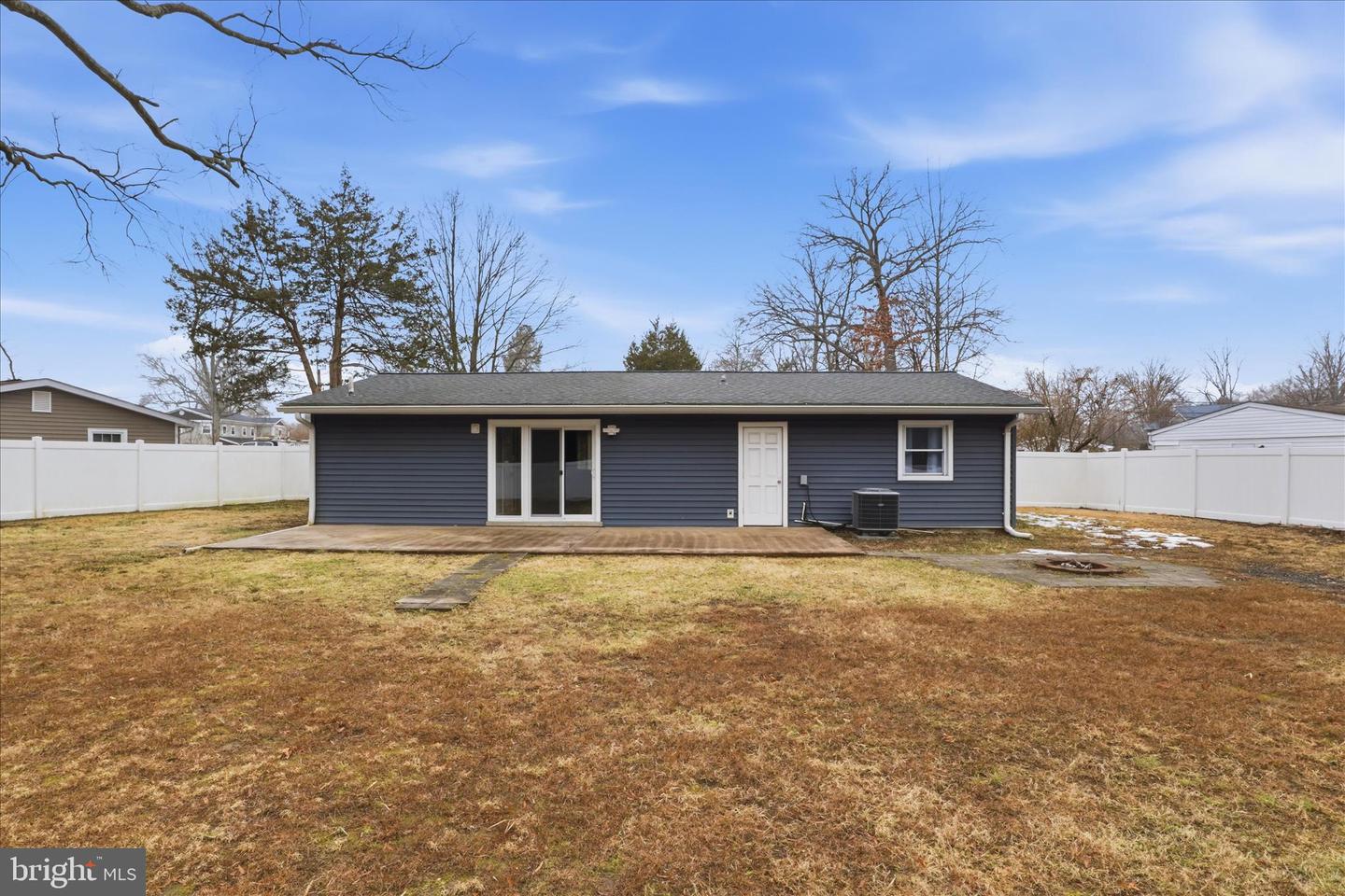 4220 FAIRGLEN DR, ALEXANDRIA, Virginia 22309, 4 Bedrooms Bedrooms, ,2 BathroomsBathrooms,Residential,For sale,4220 FAIRGLEN DR,VAFX2291250 MLS # VAFX2291250