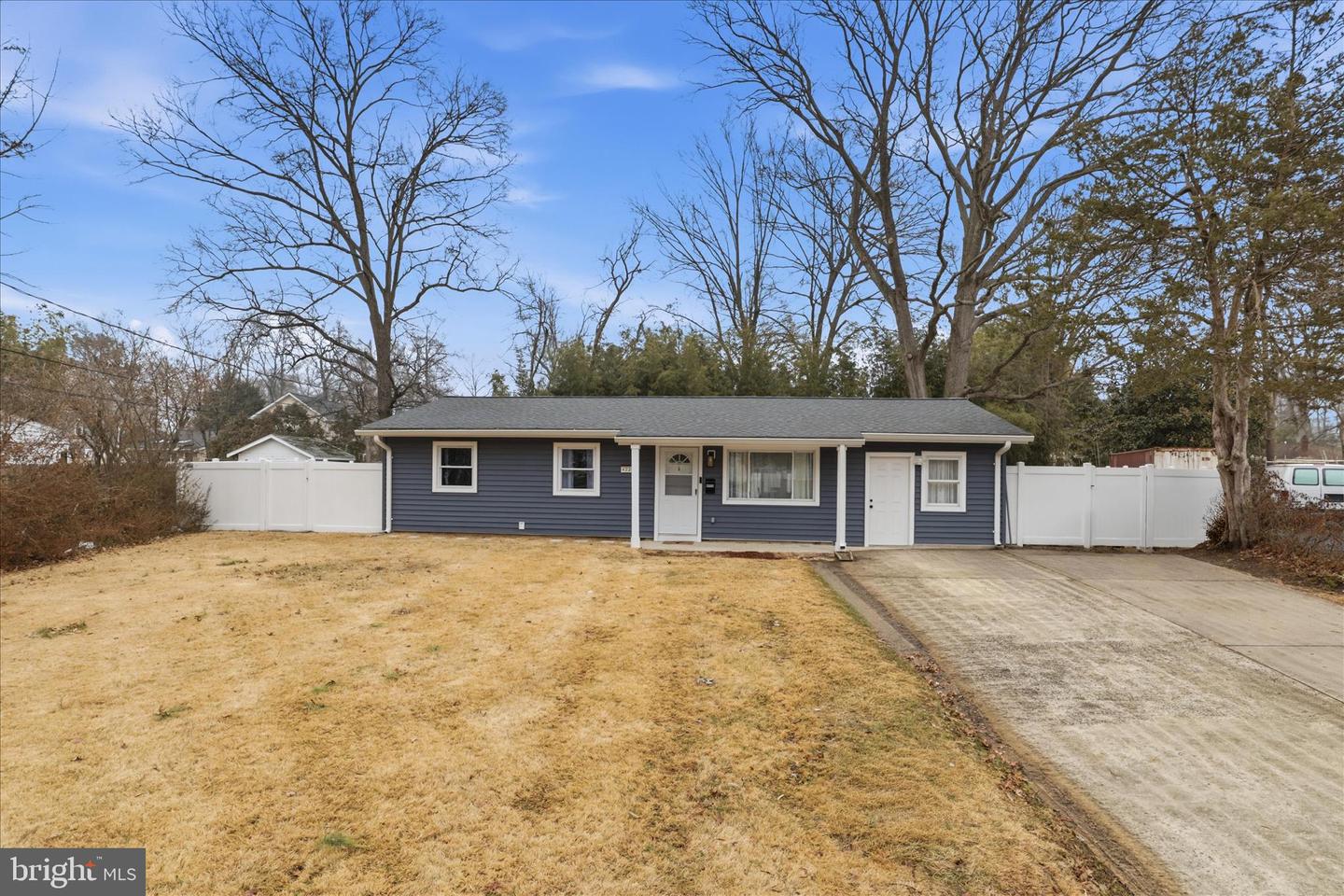 4220 FAIRGLEN DR, ALEXANDRIA, Virginia 22309, 4 Bedrooms Bedrooms, ,2 BathroomsBathrooms,Residential,For sale,4220 FAIRGLEN DR,VAFX2291250 MLS # VAFX2291250