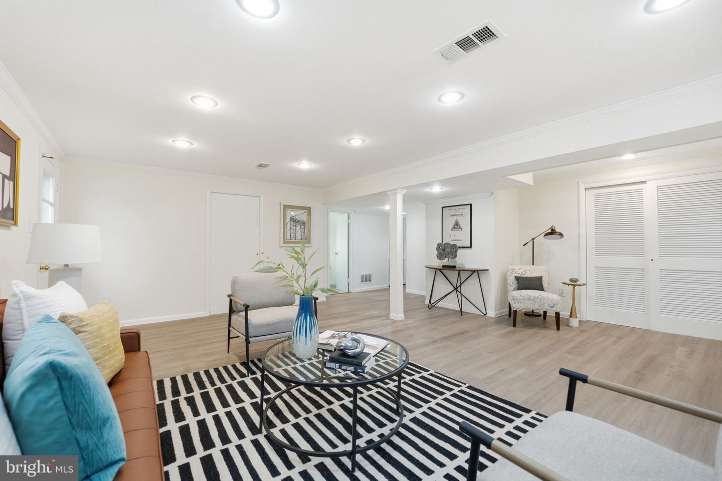 5718 ANOLA CT, SPRINGFIELD, Virginia 22151, 3 Bedrooms Bedrooms, ,2 BathroomsBathrooms,Residential,For sale,5718 ANOLA CT,VAFX2291284 MLS # VAFX2291284