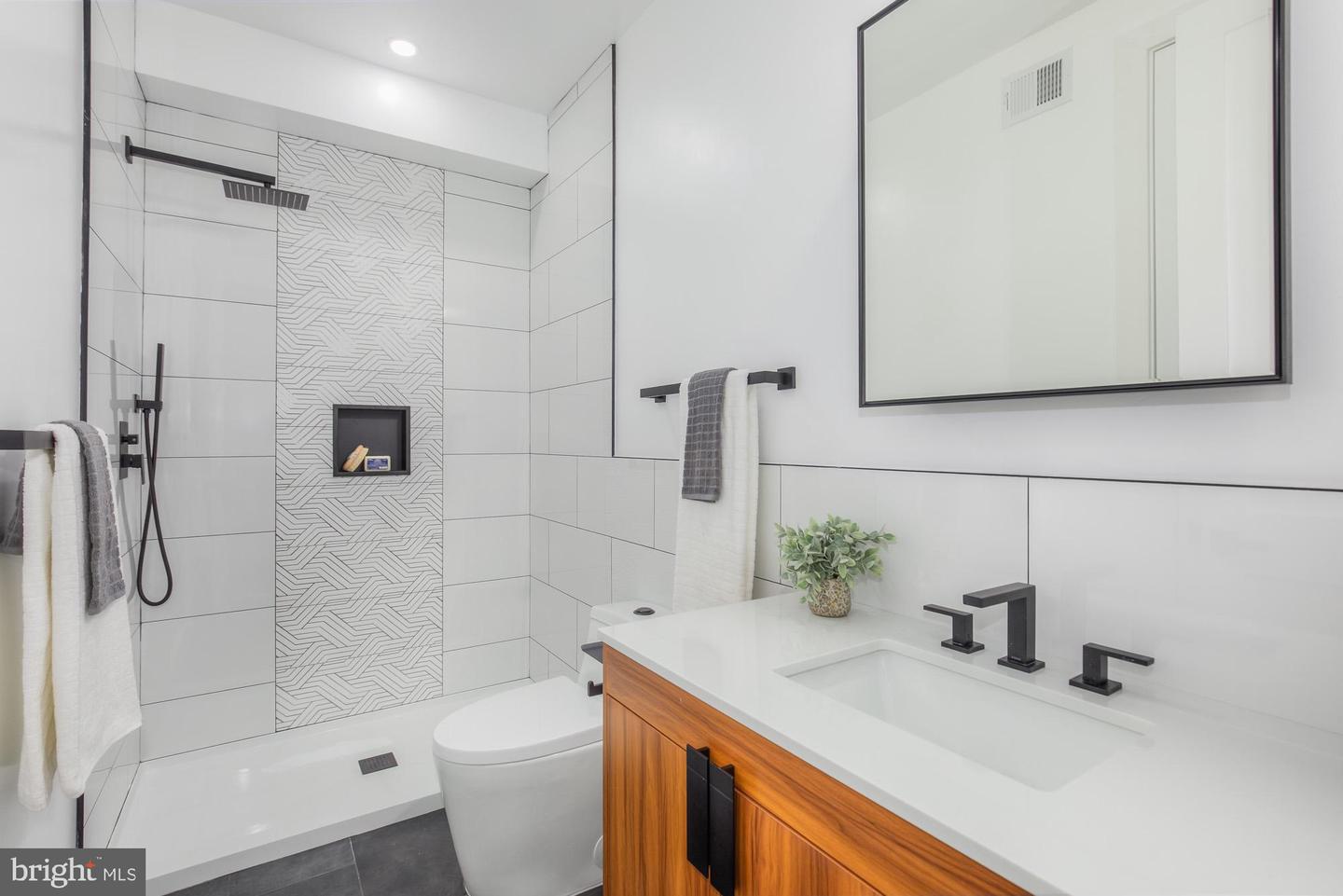 1218 5TH ST NE #1, WASHINGTON, District Of Columbia 20002, 3 Bedrooms Bedrooms, ,3 BathroomsBathrooms,Residential,For sale,1218 5TH ST NE #1,DCDC2246438 MLS # DCDC2246438