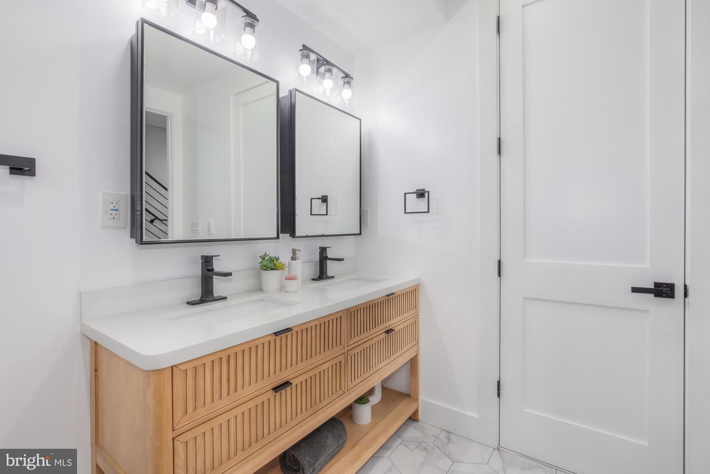 1218 5TH ST NE #1, WASHINGTON, District Of Columbia 20002, 3 Bedrooms Bedrooms, ,3 BathroomsBathrooms,Residential,For sale,1218 5TH ST NE #1,DCDC2246438 MLS # DCDC2246438