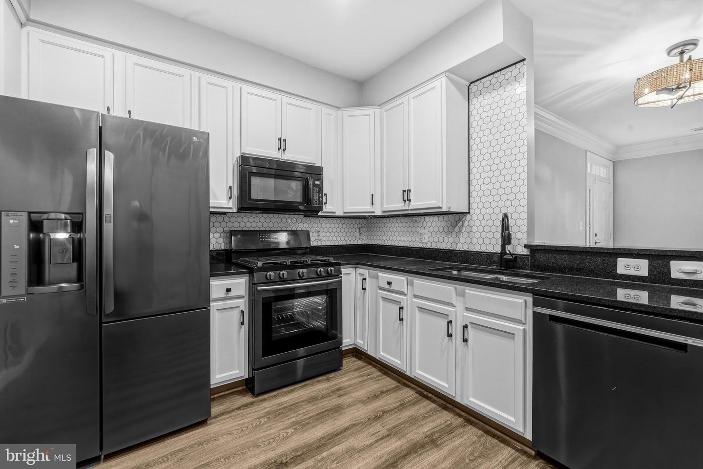 4110 POTOMAC HIGHLANDS CIR, TRIANGLE, Virginia 22172, 3 Bedrooms Bedrooms, ,2 BathroomsBathrooms,Residential,For sale,4110 POTOMAC HIGHLANDS CIR,VAPW2112596 MLS # VAPW2112596