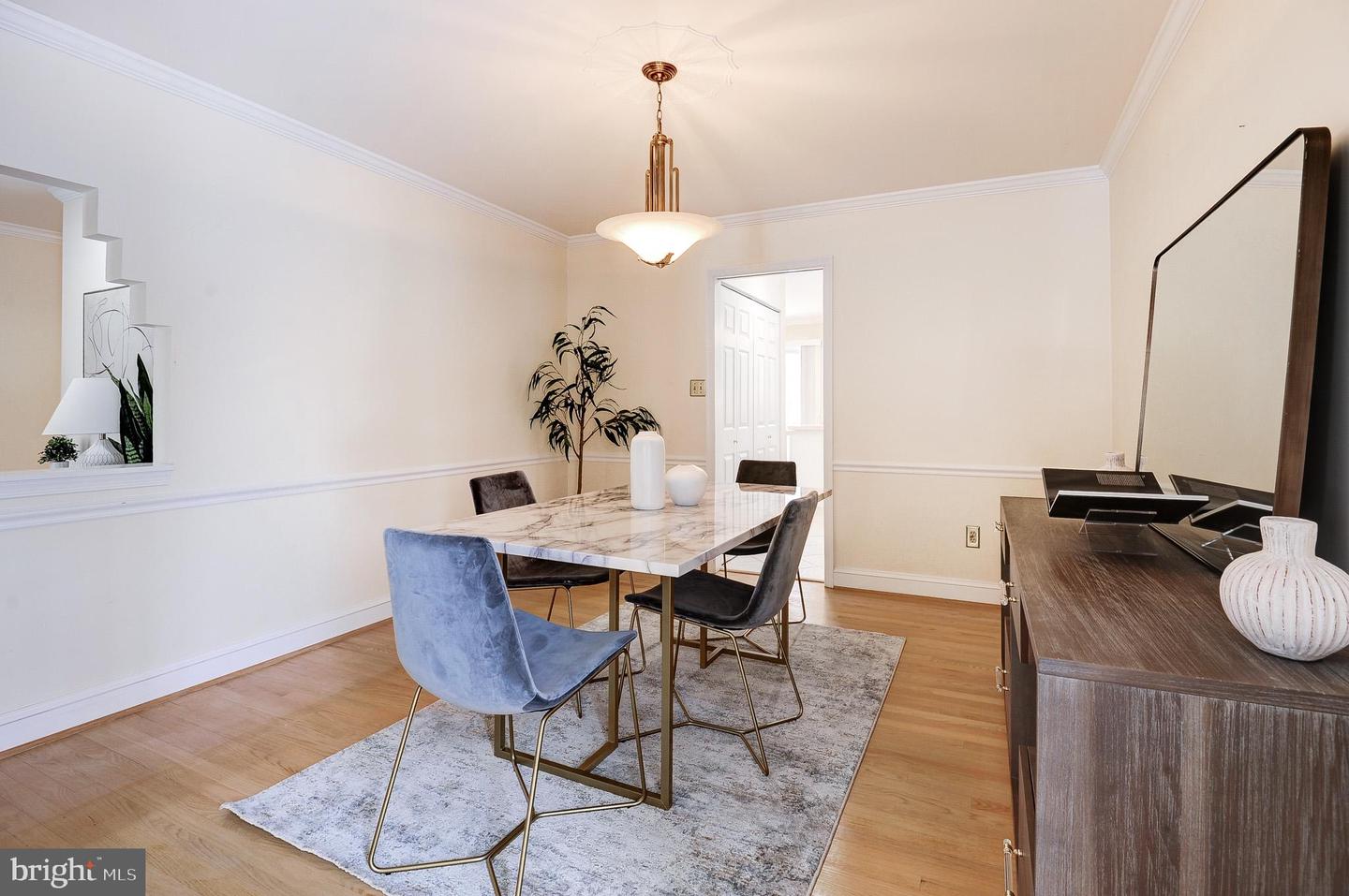 2800 OAKTON MANOR CT, OAKTON, Virginia 22124, 3 Bedrooms Bedrooms, ,3 BathroomsBathrooms,Residential,For sale,2800 OAKTON MANOR CT,VAFX2291404 MLS # VAFX2291404 2800 OAKTON MANOR CT, OAKTON, Virginia 22124, 3 Bedrooms Bedrooms, ,3 BathroomsBathrooms,Residential,For sale,2800 OAKTON MANOR CT,VAFX2291404 MLS # VAFX2291404