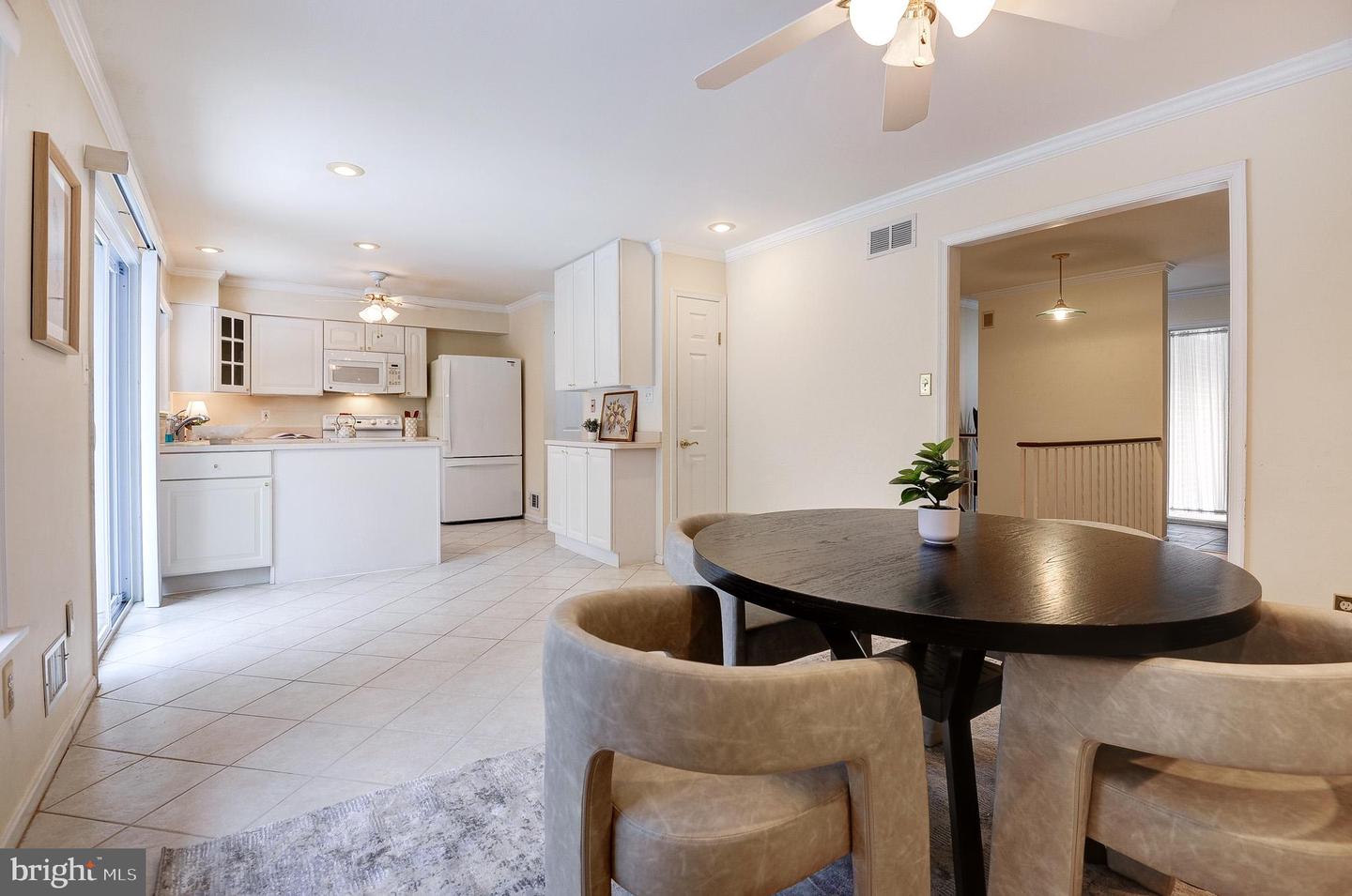 2800 OAKTON MANOR CT, OAKTON, Virginia 22124, 3 Bedrooms Bedrooms, ,3 BathroomsBathrooms,Residential,For sale,2800 OAKTON MANOR CT,VAFX2291404 MLS # VAFX2291404 2800 OAKTON MANOR CT, OAKTON, Virginia 22124, 3 Bedrooms Bedrooms, ,3 BathroomsBathrooms,Residential,For sale,2800 OAKTON MANOR CT,VAFX2291404 MLS # VAFX2291404