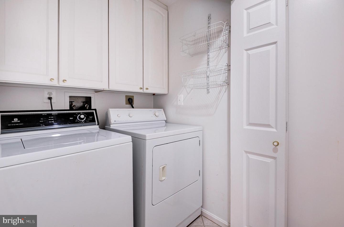 2800 OAKTON MANOR CT, OAKTON, Virginia 22124, 3 Bedrooms Bedrooms, ,3 BathroomsBathrooms,Residential,For sale,2800 OAKTON MANOR CT,VAFX2291404 MLS # VAFX2291404 2800 OAKTON MANOR CT, OAKTON, Virginia 22124, 3 Bedrooms Bedrooms, ,3 BathroomsBathrooms,Residential,For sale,2800 OAKTON MANOR CT,VAFX2291404 MLS # VAFX2291404