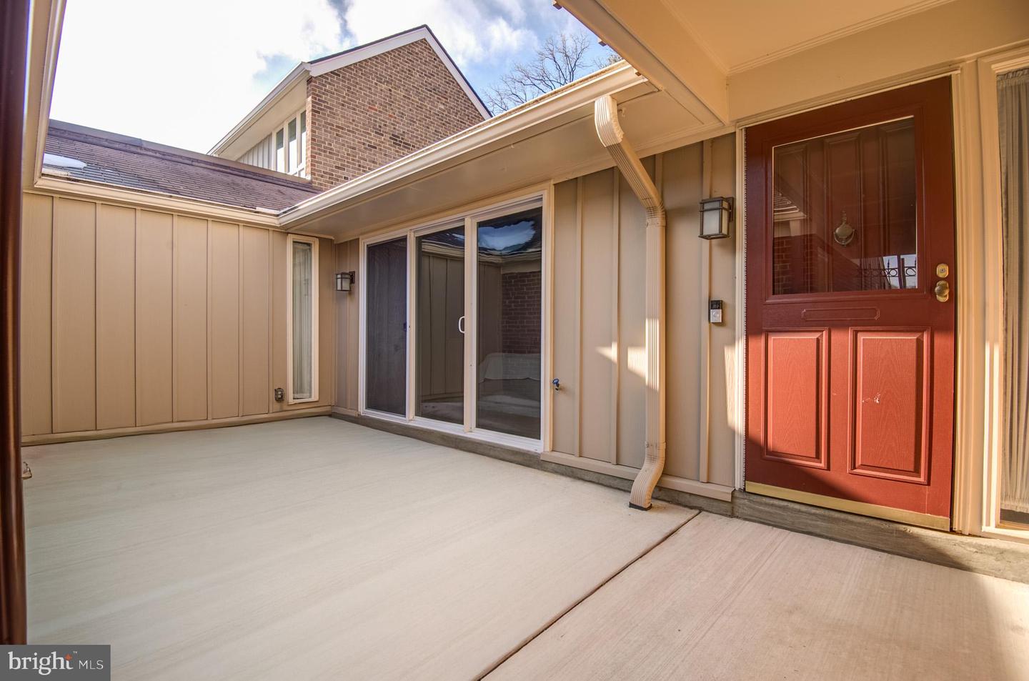 2800 OAKTON MANOR CT, OAKTON, Virginia 22124, 3 Bedrooms Bedrooms, ,3 BathroomsBathrooms,Residential,For sale,2800 OAKTON MANOR CT,VAFX2291404 MLS # VAFX2291404 2800 OAKTON MANOR CT, OAKTON, Virginia 22124, 3 Bedrooms Bedrooms, ,3 BathroomsBathrooms,Residential,For sale,2800 OAKTON MANOR CT,VAFX2291404 MLS # VAFX2291404