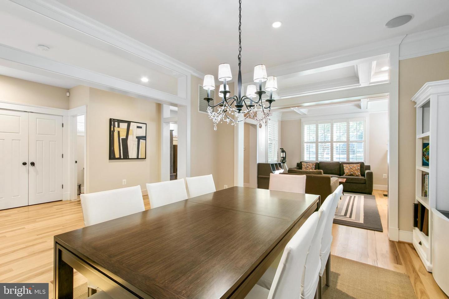 1005-A LINCOLN AVE, FALLS CHURCH, Virginia 22046, 5 Bedrooms Bedrooms, 22 Rooms Rooms,4 BathroomsBathrooms,Residential,For sale,1005-A LINCOLN AVE,VAFA2003582 MLS # VAFA2003582