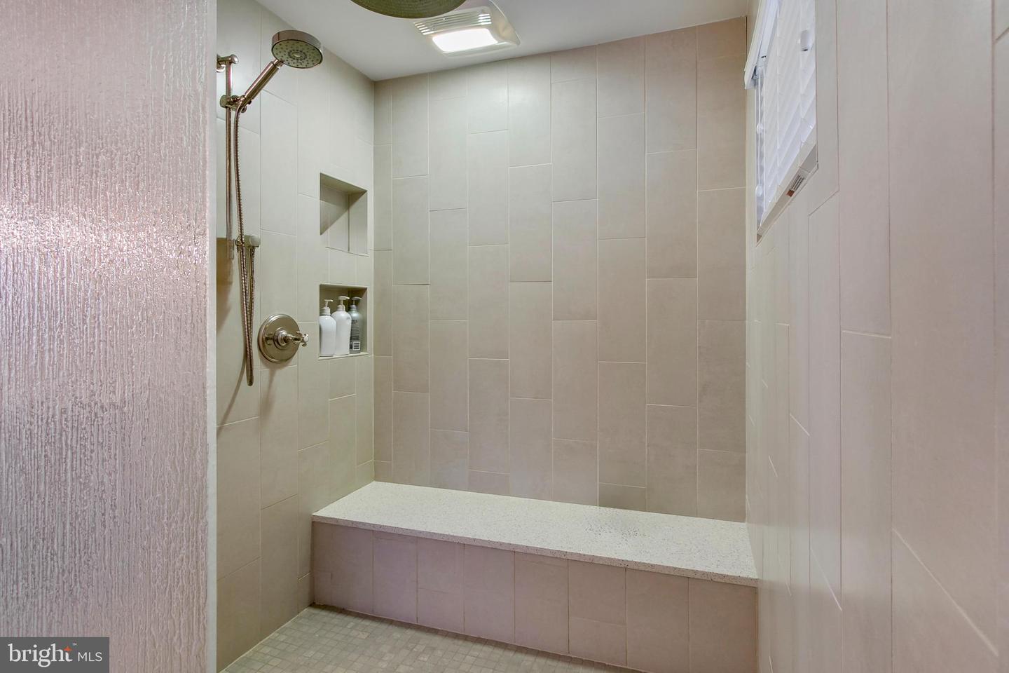 1005-A LINCOLN AVE, FALLS CHURCH, Virginia 22046, 5 Bedrooms Bedrooms, 22 Rooms Rooms,4 BathroomsBathrooms,Residential,For sale,1005-A LINCOLN AVE,VAFA2003582 MLS # VAFA2003582